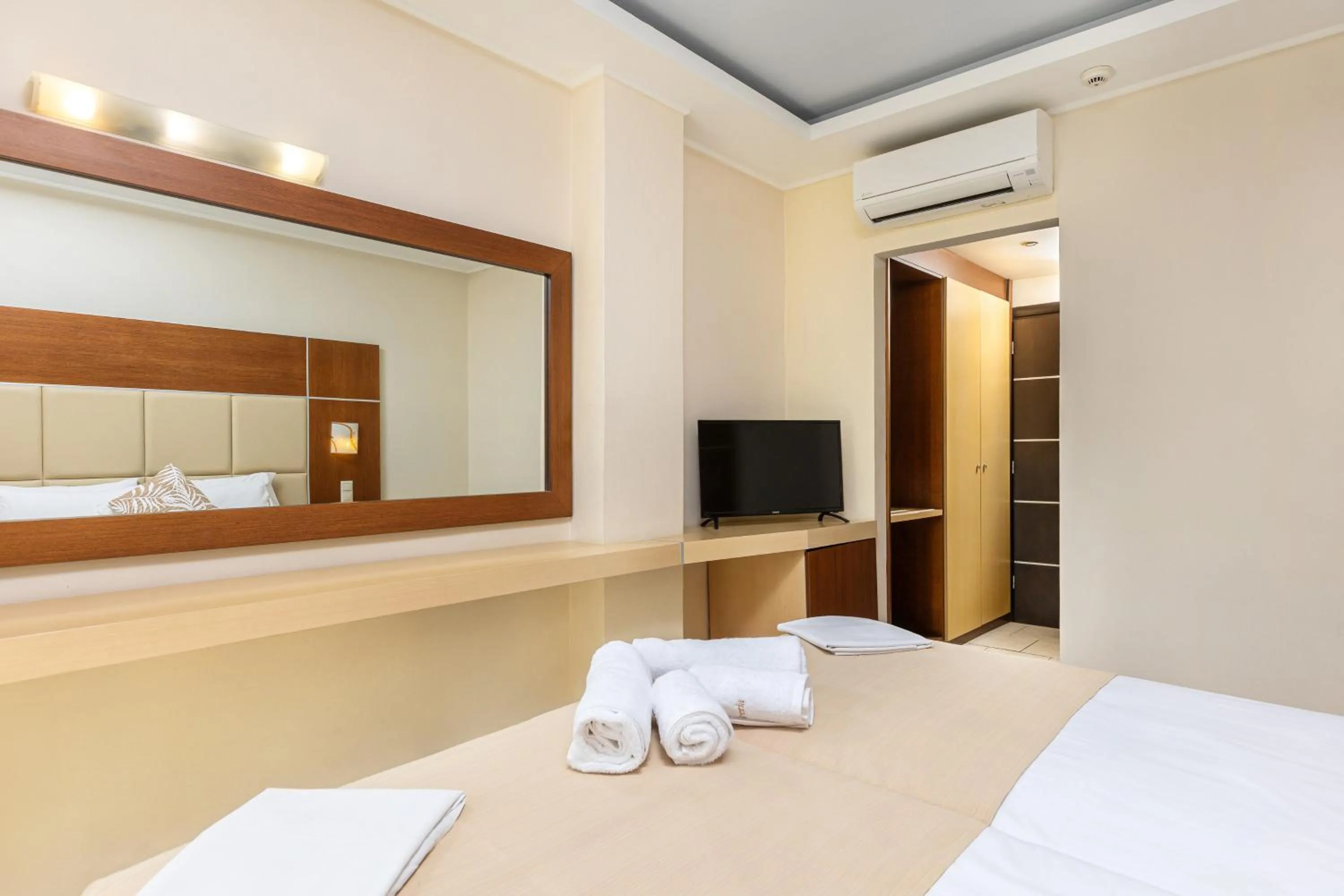 TV and multimedia in Esperia Hotel