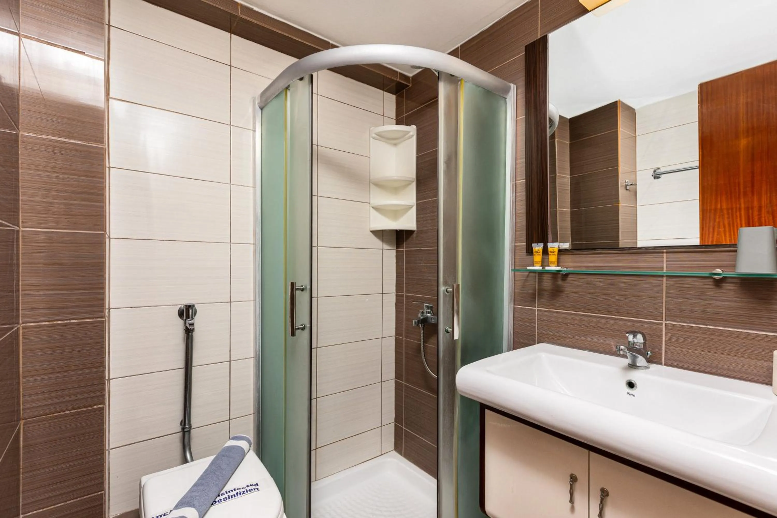 Shower in Esperia Hotel