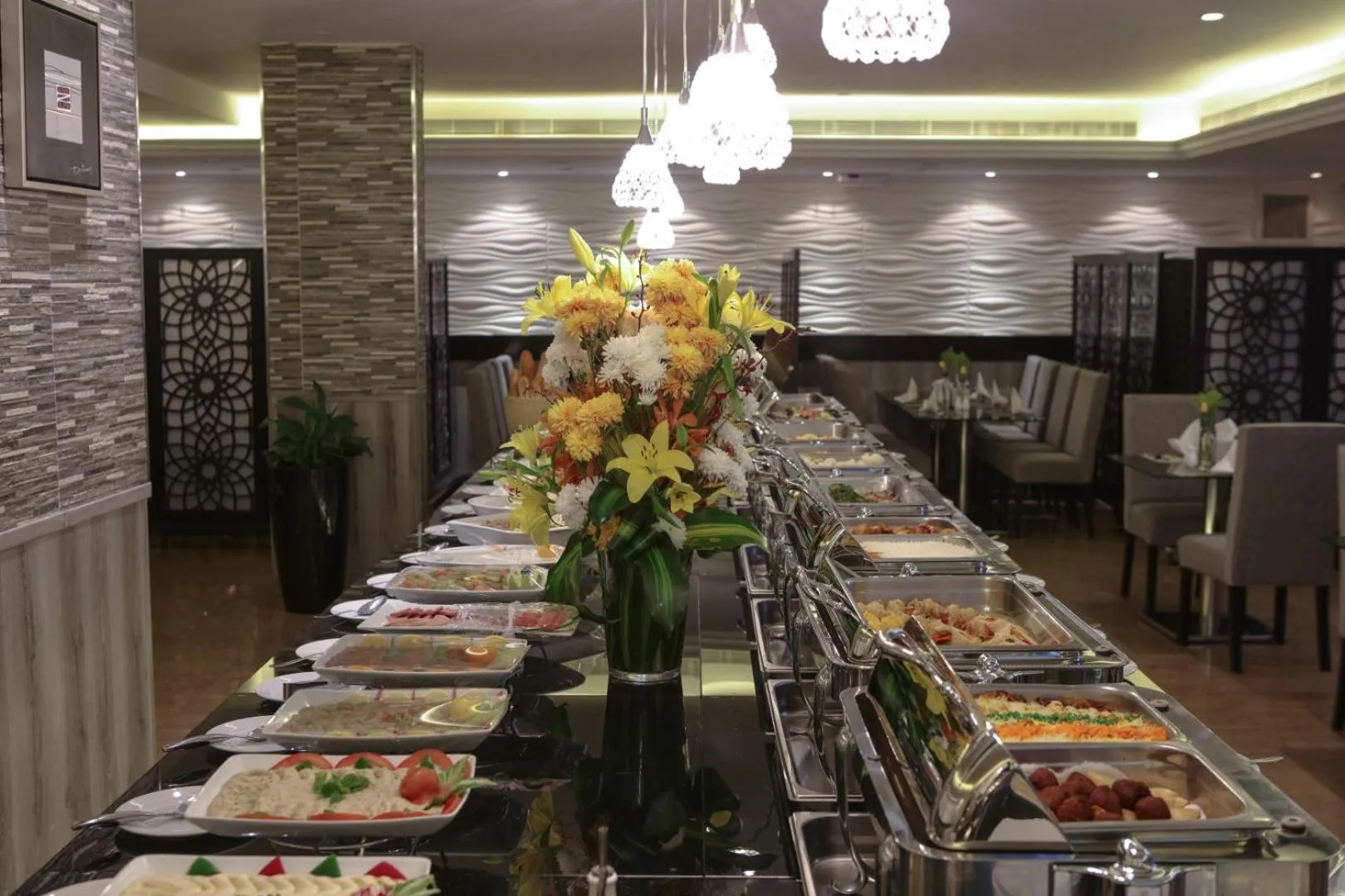 Restaurant/places to eat in Continent Al Waha Hotel Riyad