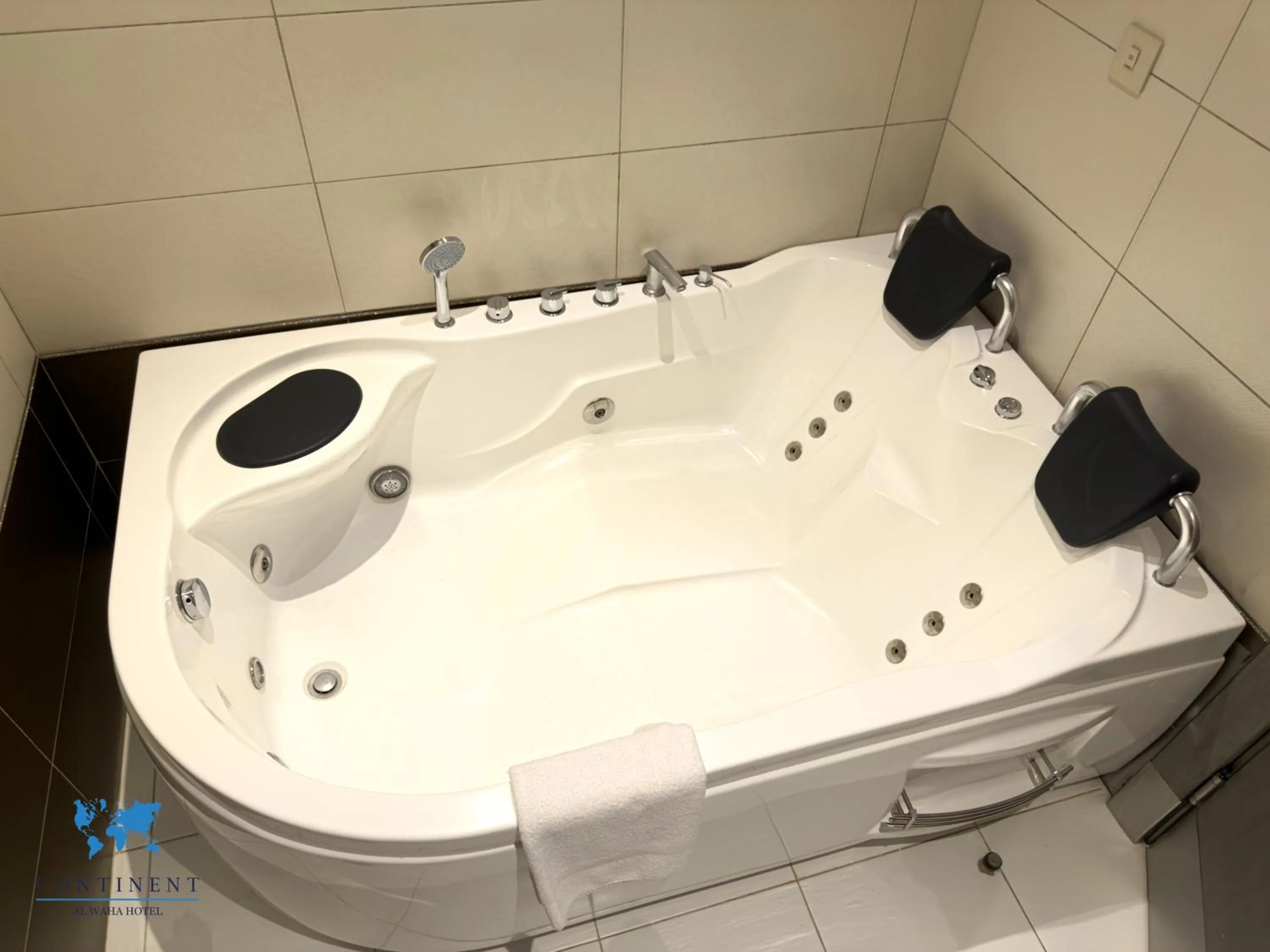 Bath in Continent Al Waha Hotel Riyad