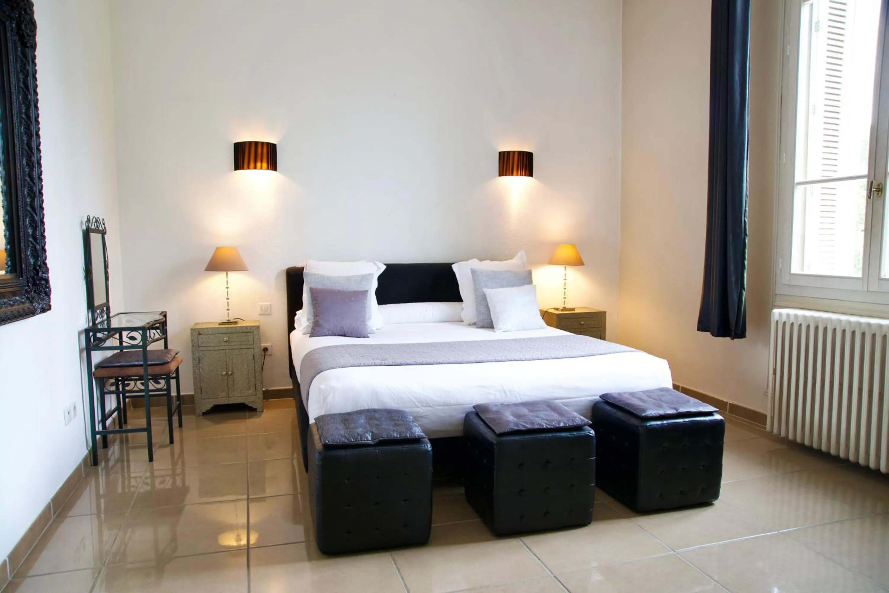 Bed in LA MAISON CIARA - Suites et chambres