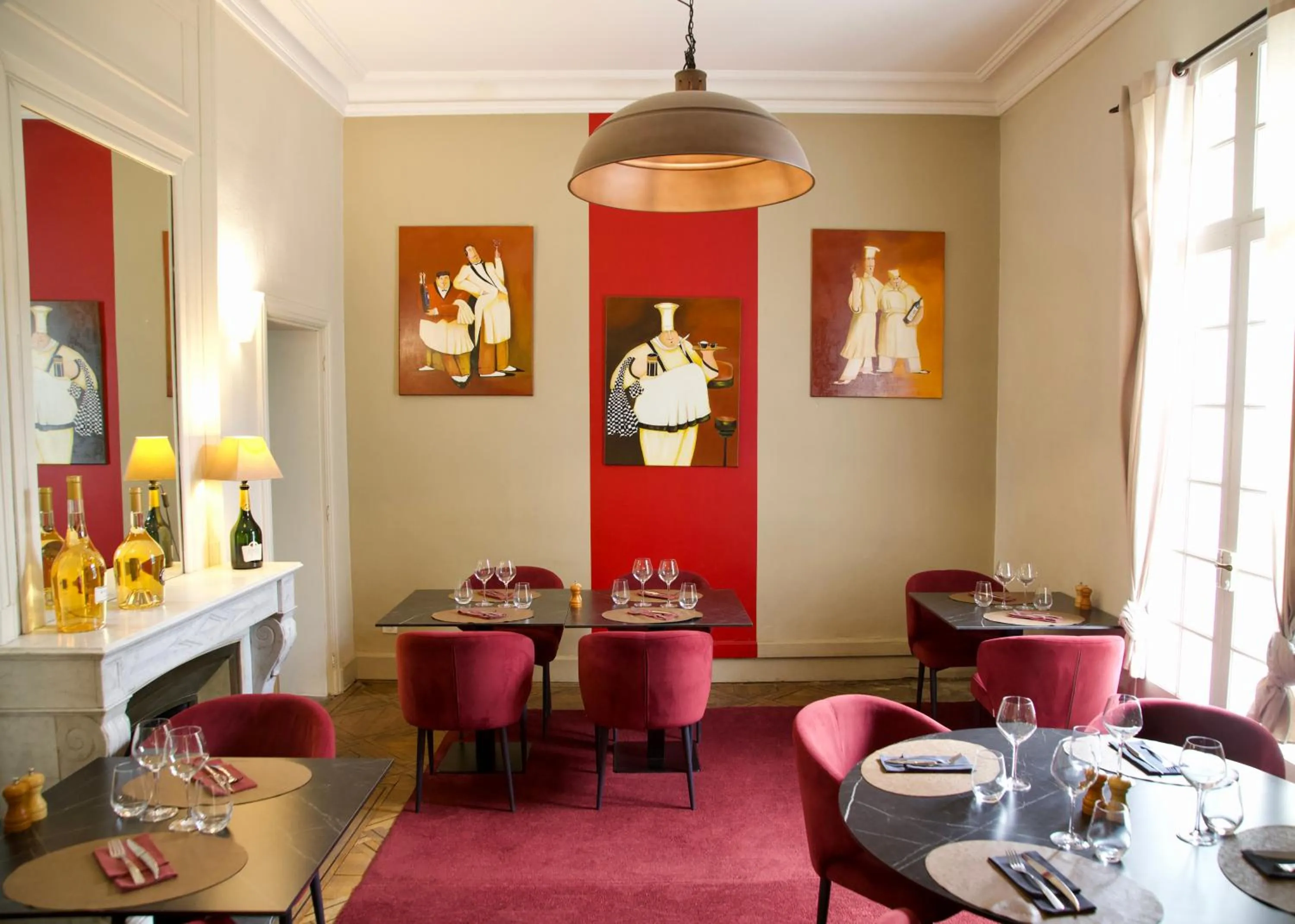 Restaurant/places to eat in LA MAISON CIARA - Suites et chambres