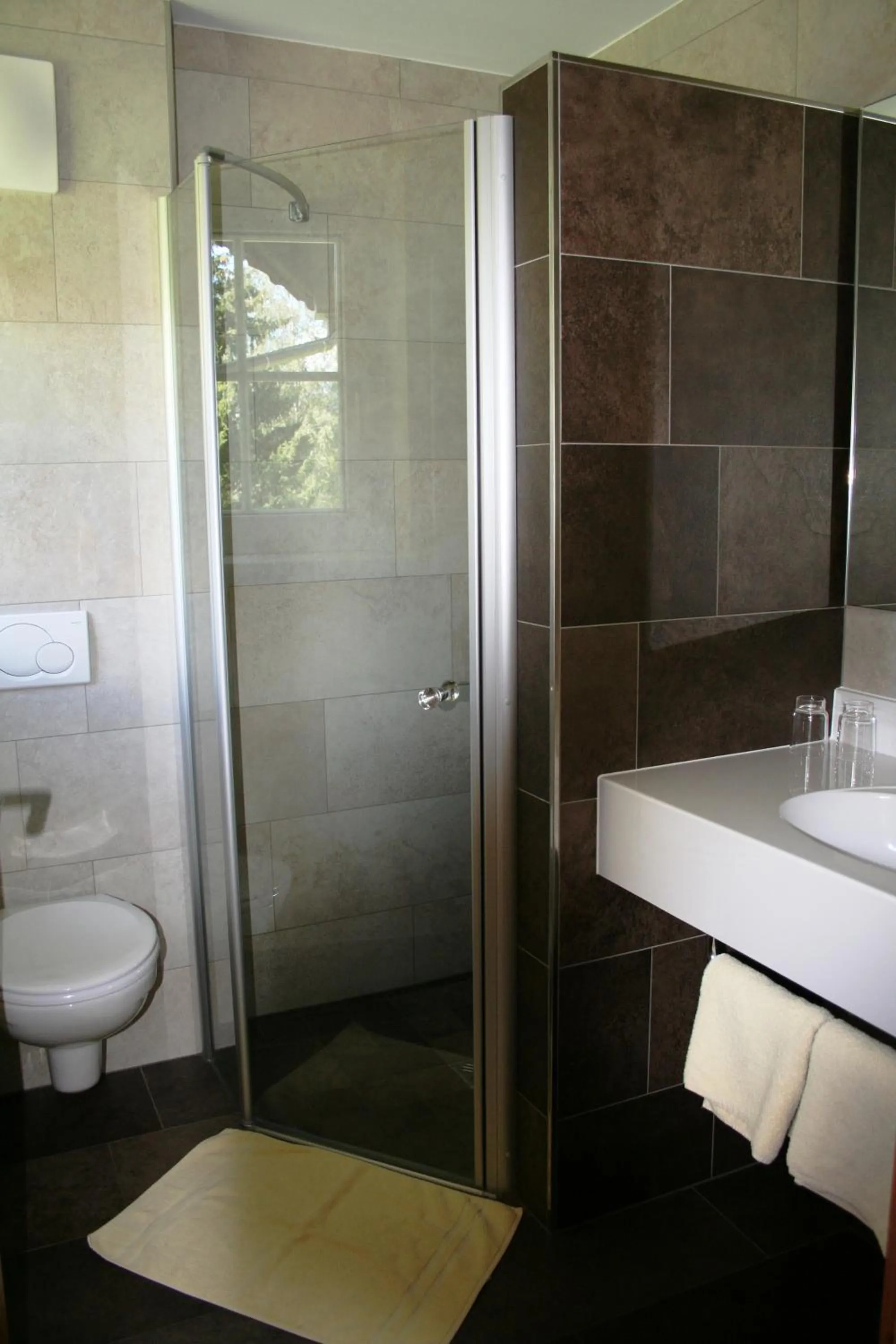Bathroom in Hotel Gasthof Schweizerhaus