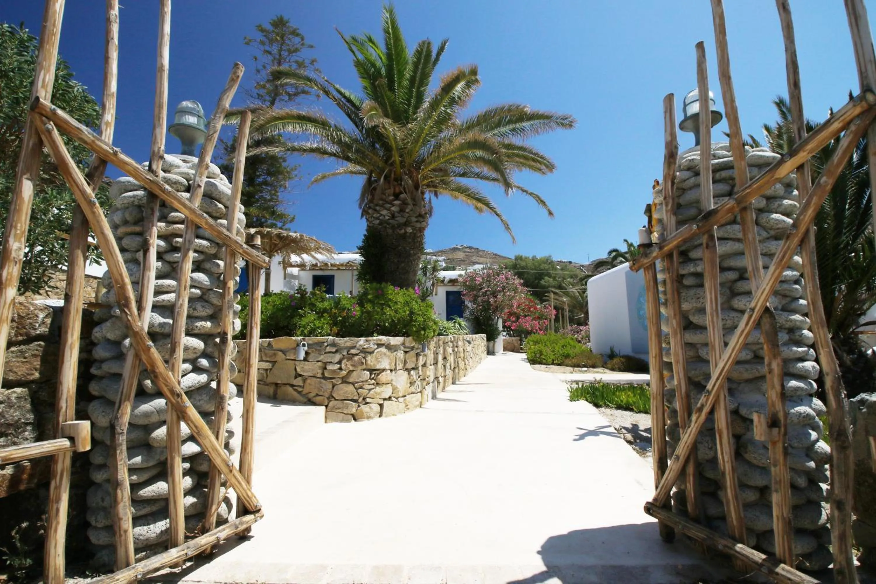 Facade/entrance in Baba Houlakia