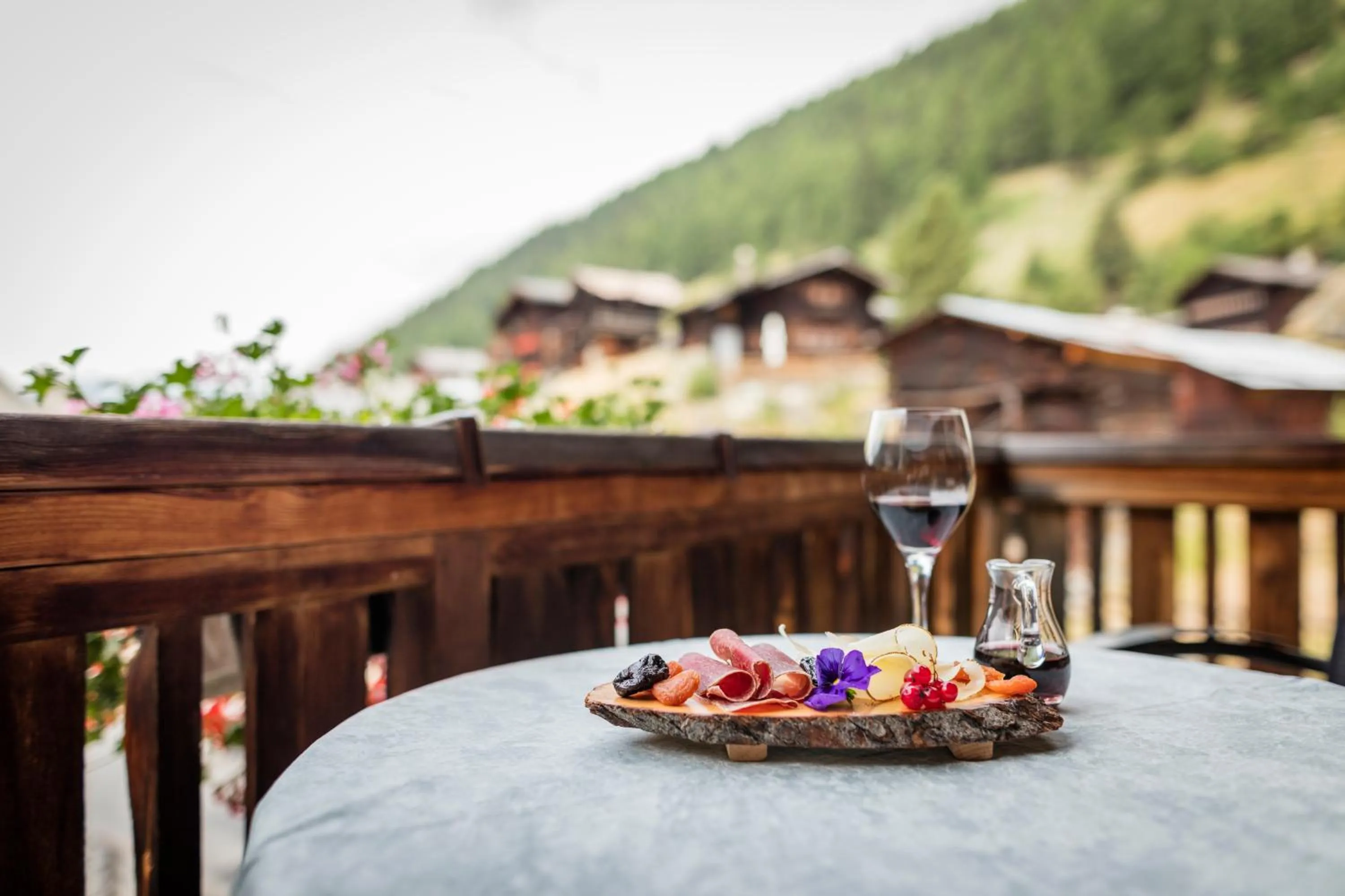 Balcony/Terrace in Hotel Edelweiss Blatten Lötschental