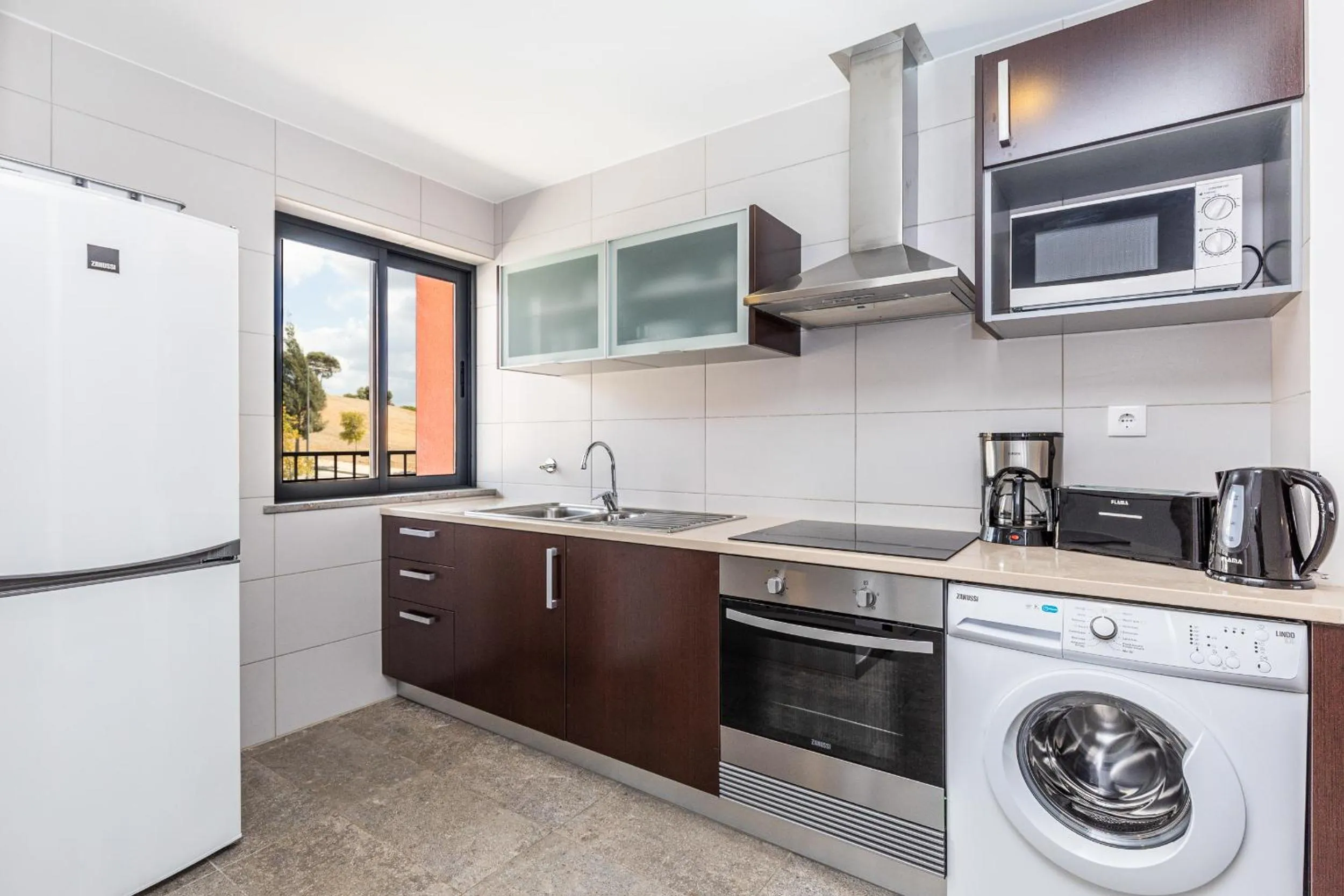 Kitchen or kitchenette in Algarve Race Resort - Apartments