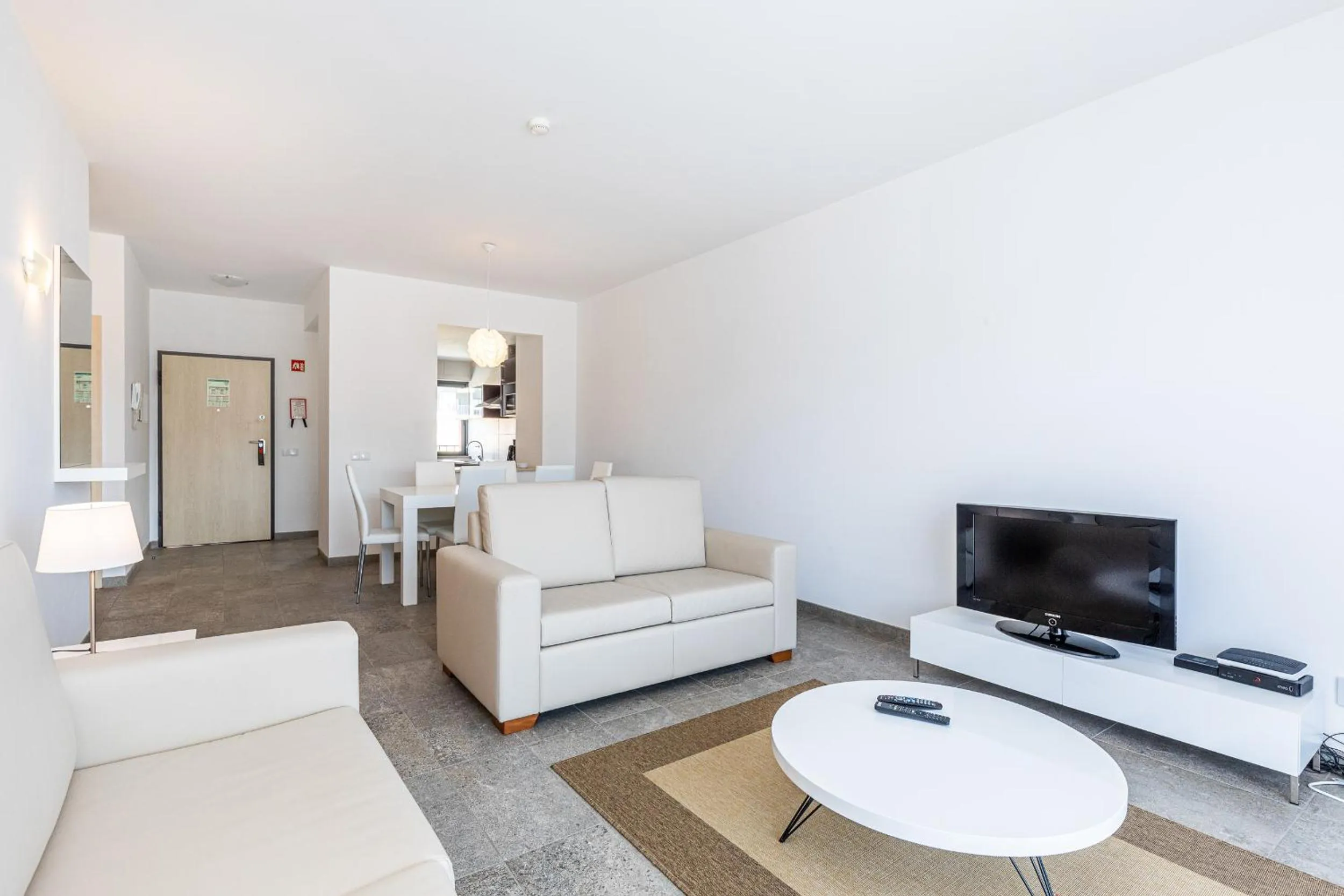 Communal lounge/ TV room in Algarve Race Resort - Apartments