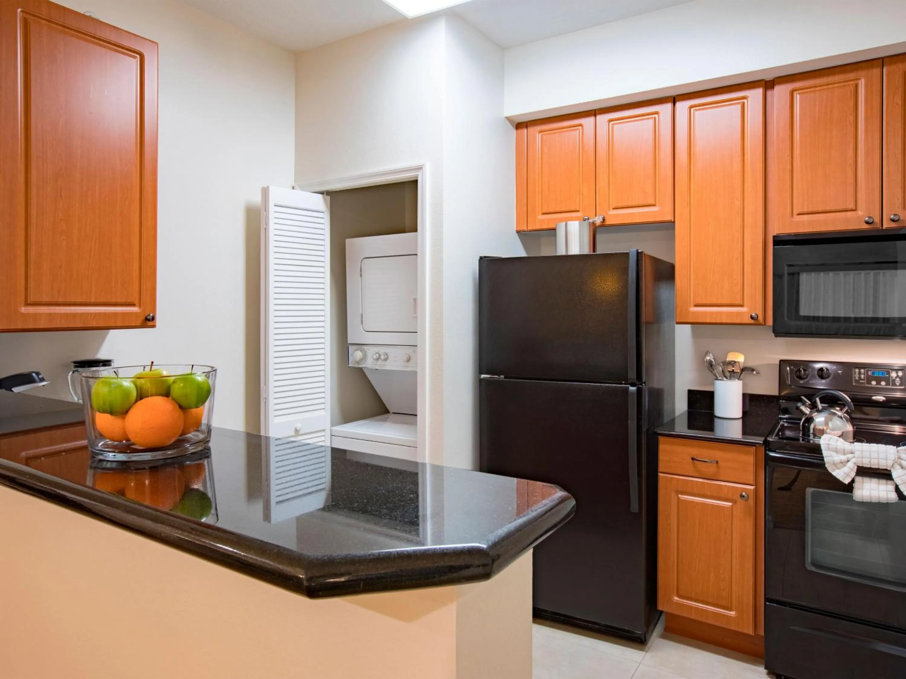 Kitchen or kitchenette in The Point Hotel & Suites Universal