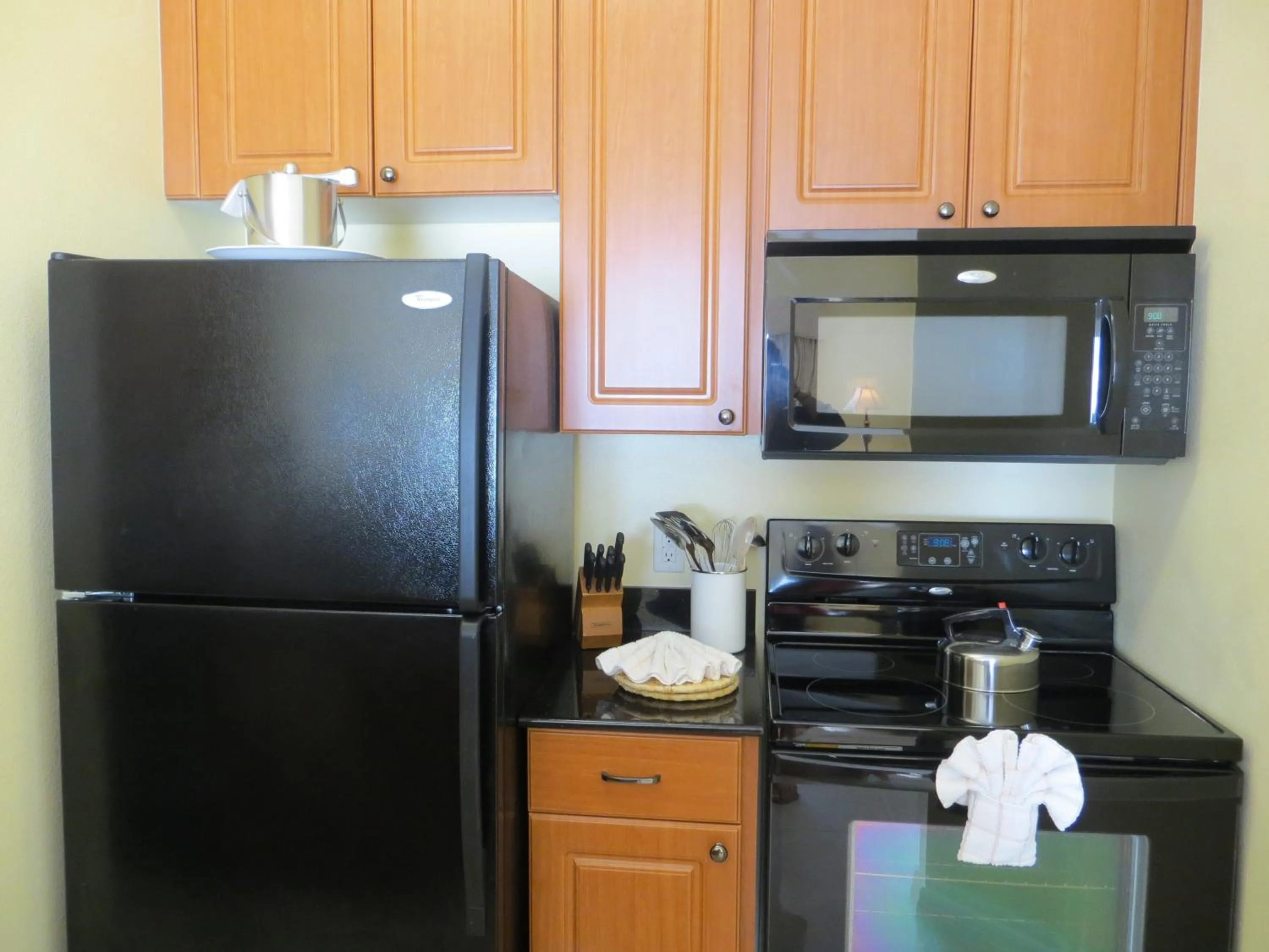 Kitchen or kitchenette in The Point Hotel & Suites Universal