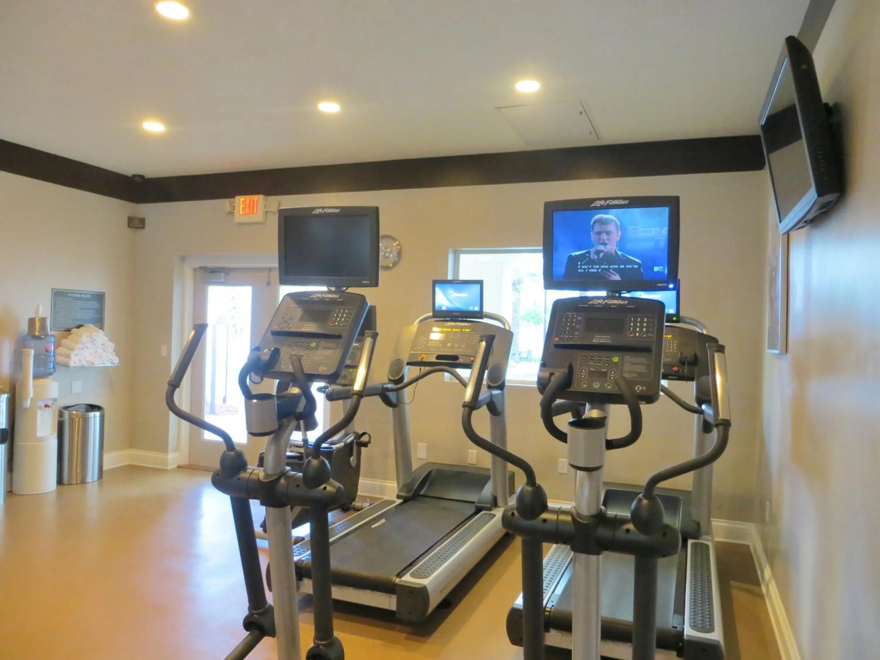 Fitness centre/facilities in The Point Hotel & Suites Universal