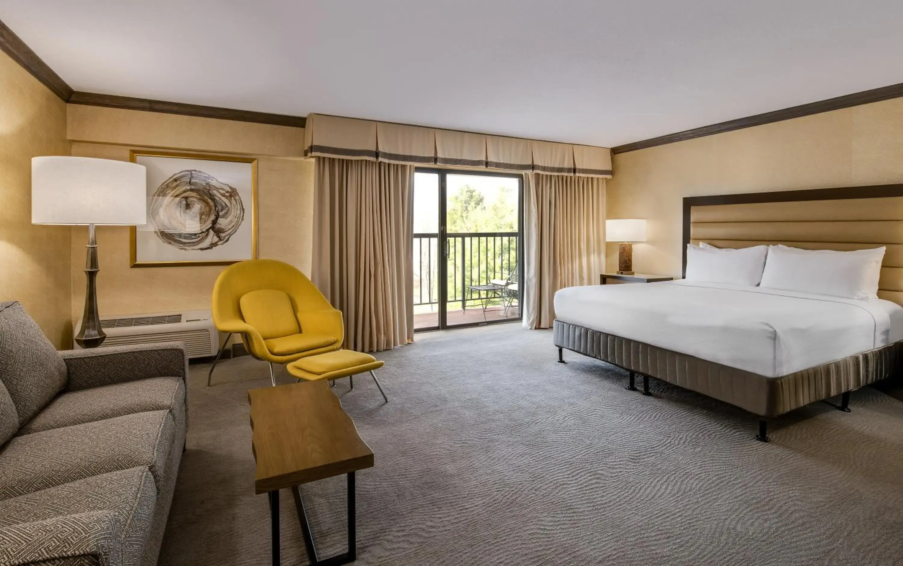 Junior King Suite in Crowne Plaza Resort Asheville by IHG Junior King Suite in Crowne Plaza Resort Asheville by IHG