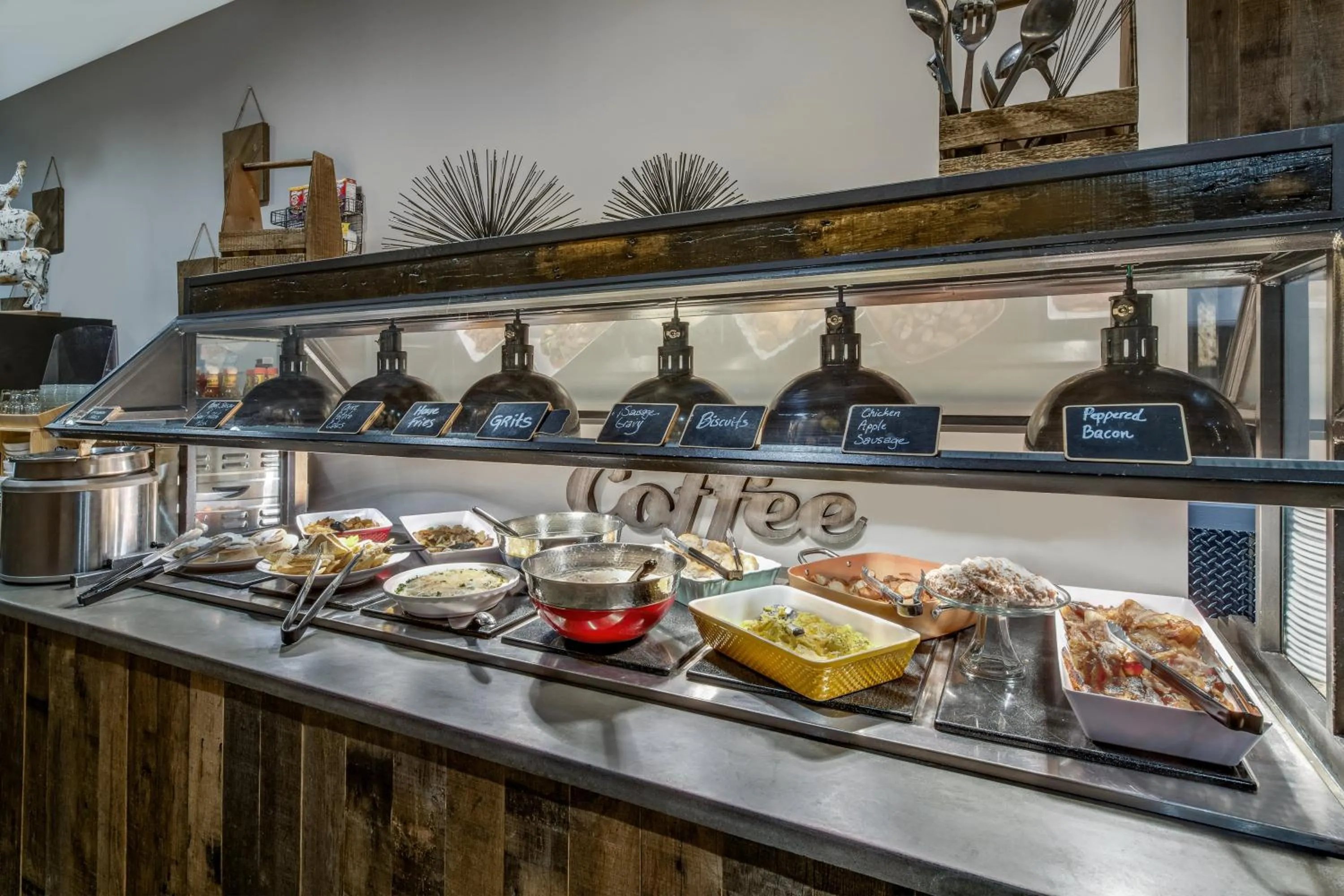 Breakfast in Crowne Plaza Resort Asheville by IHG