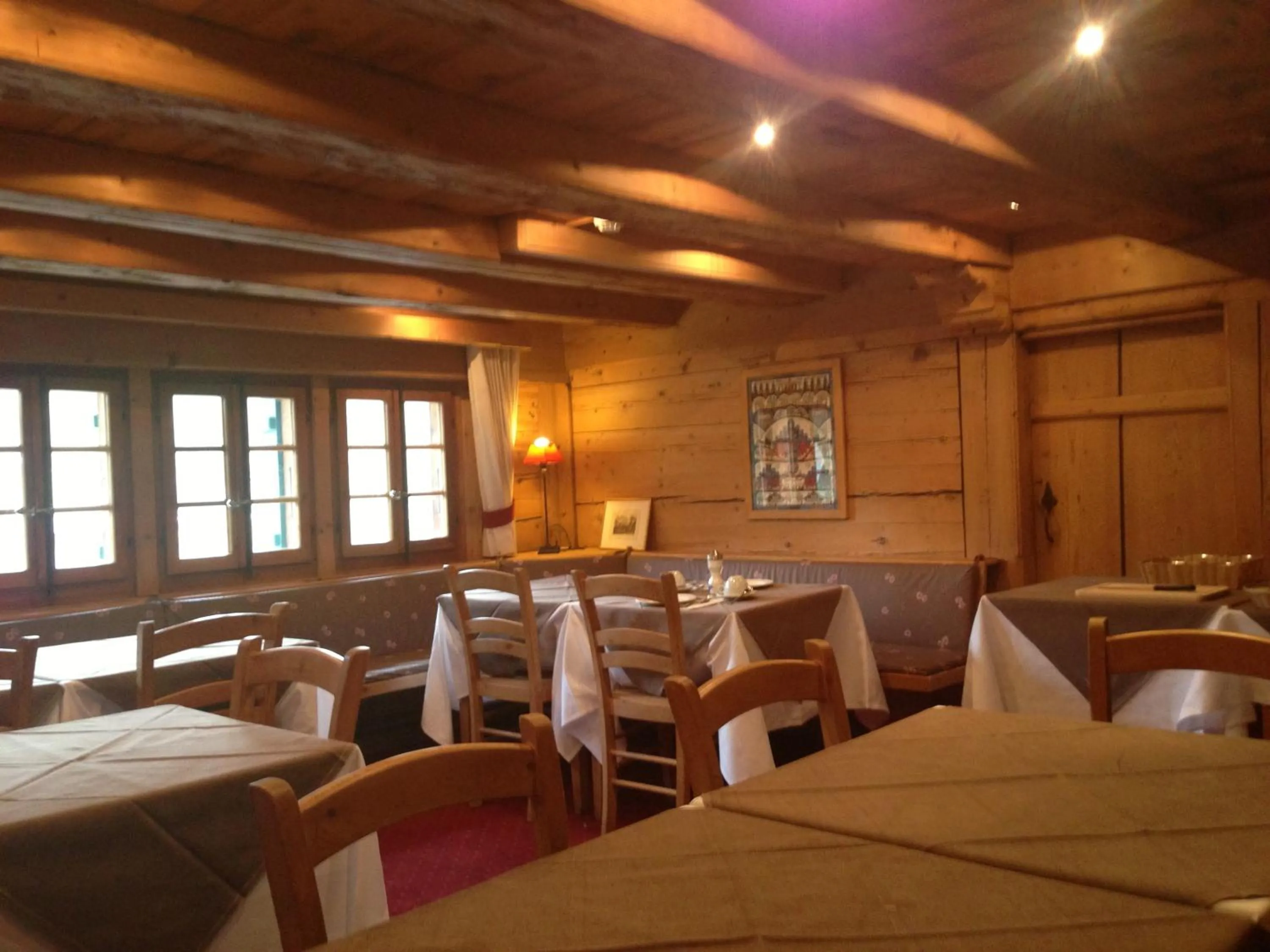 Restaurant/places to eat in Auberge de la poste