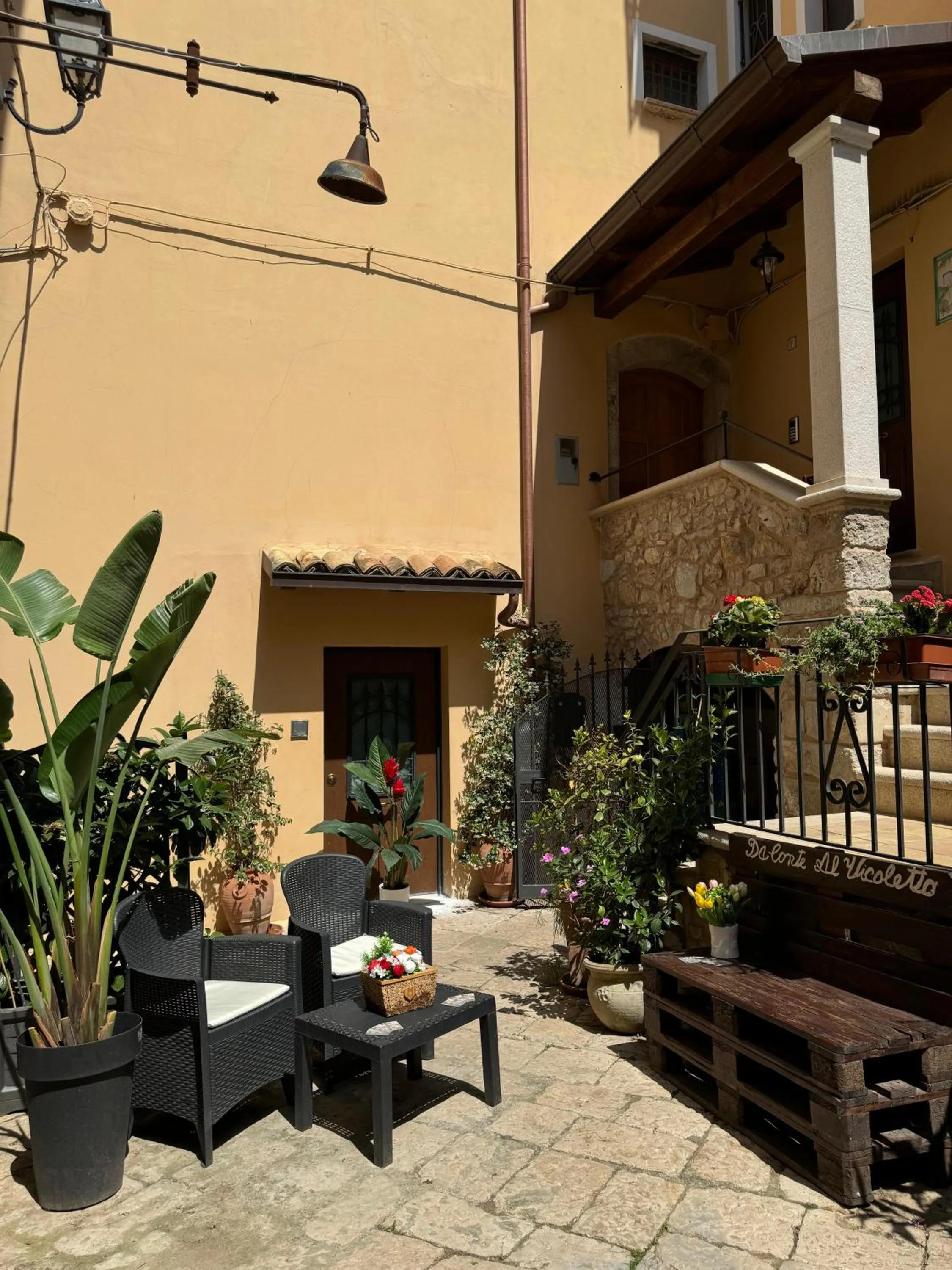 Garden view in B&B Da Conte al Vicoletto