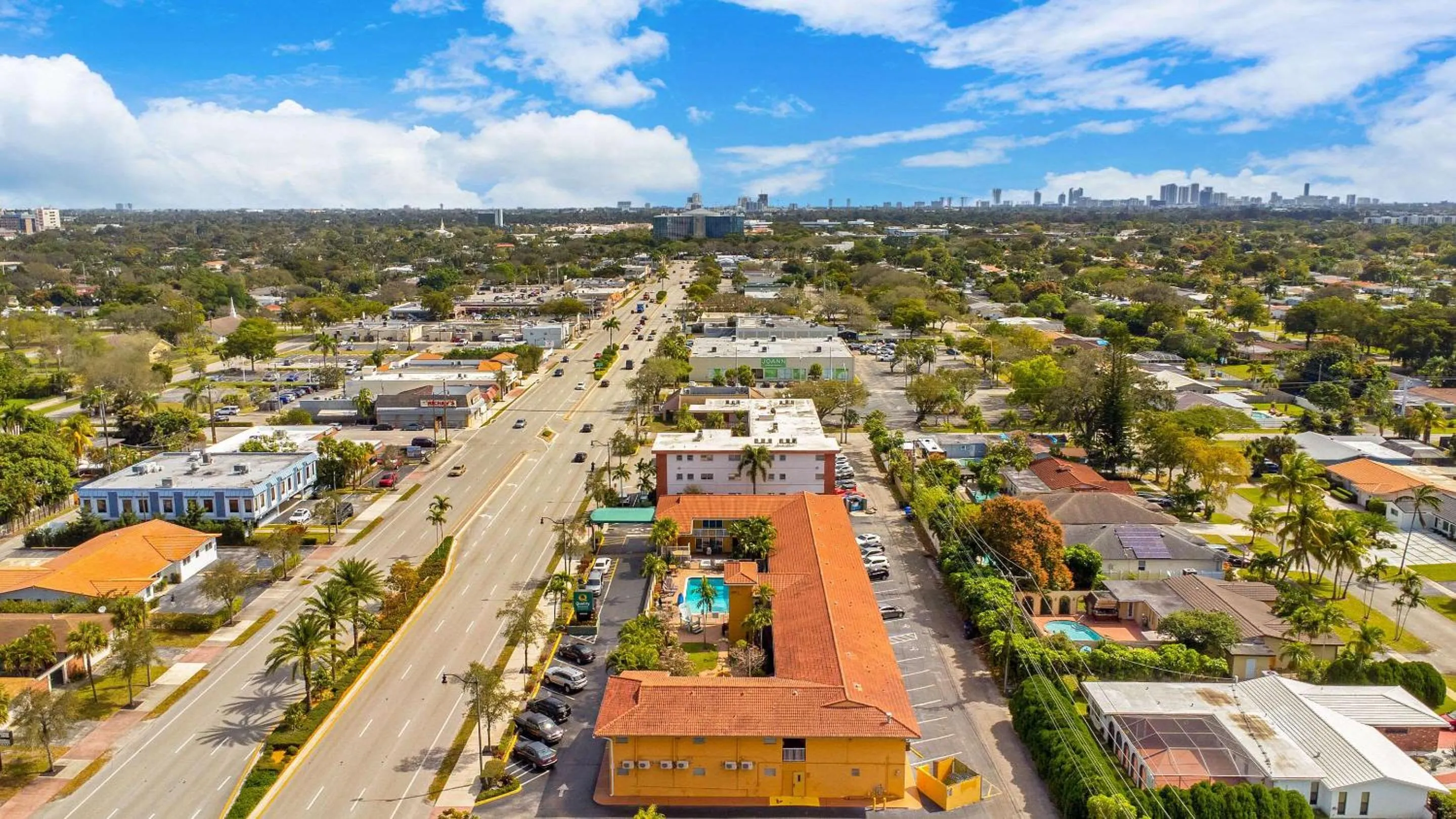 Property building in Quality Inn & Suites Airport-Cruise Port Hollywood