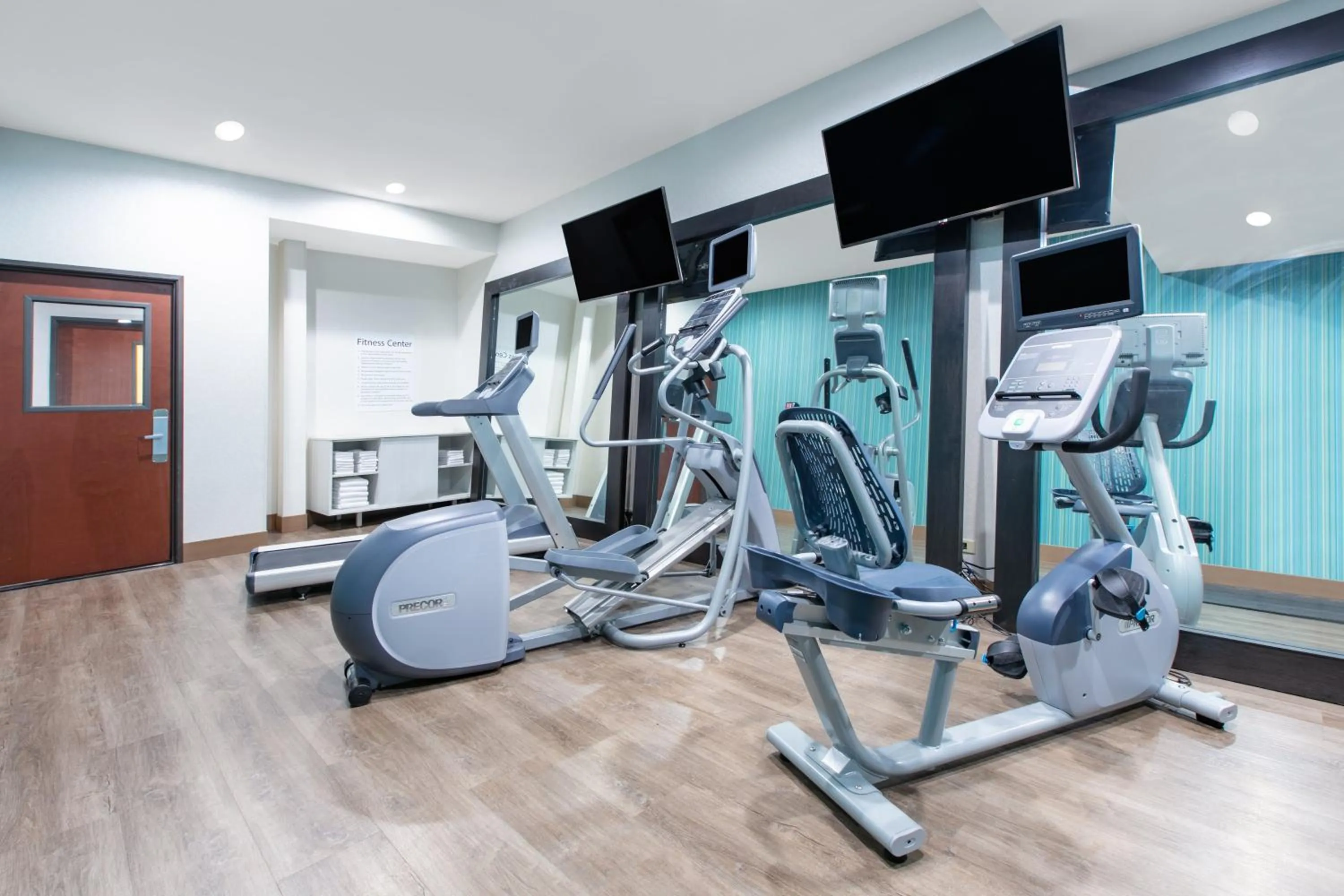 Fitness centre/facilities in Holiday Inn Express Hotel & Suites Seaside Convention Center by IHG