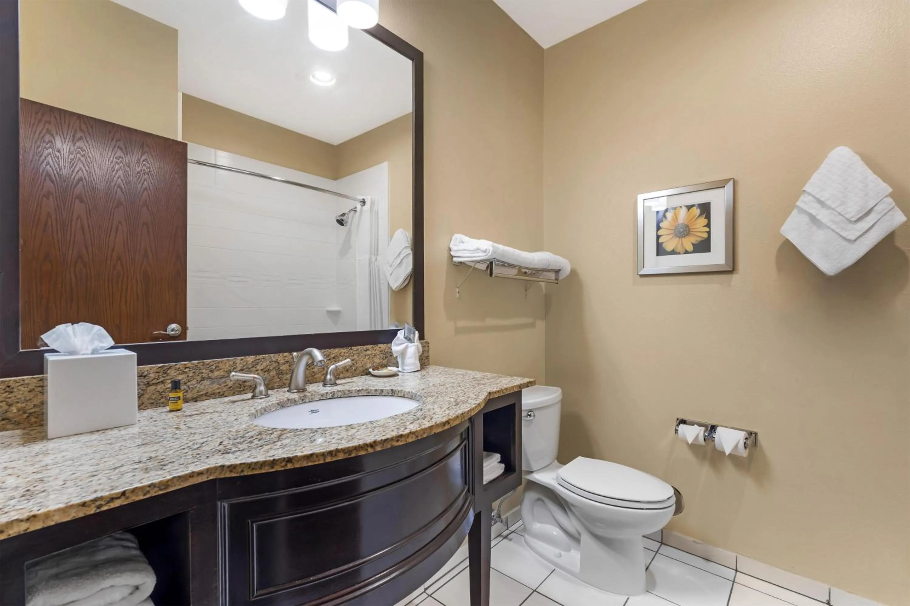 Bathroom in Best Western Plus Plaza by the Green