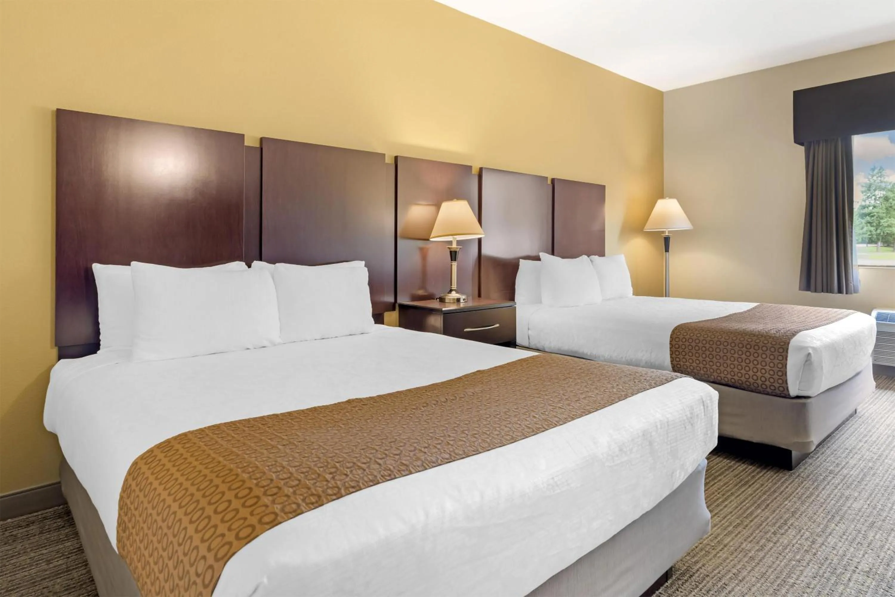 Bedroom, Bed in Best Western Plus Plaza by the Green