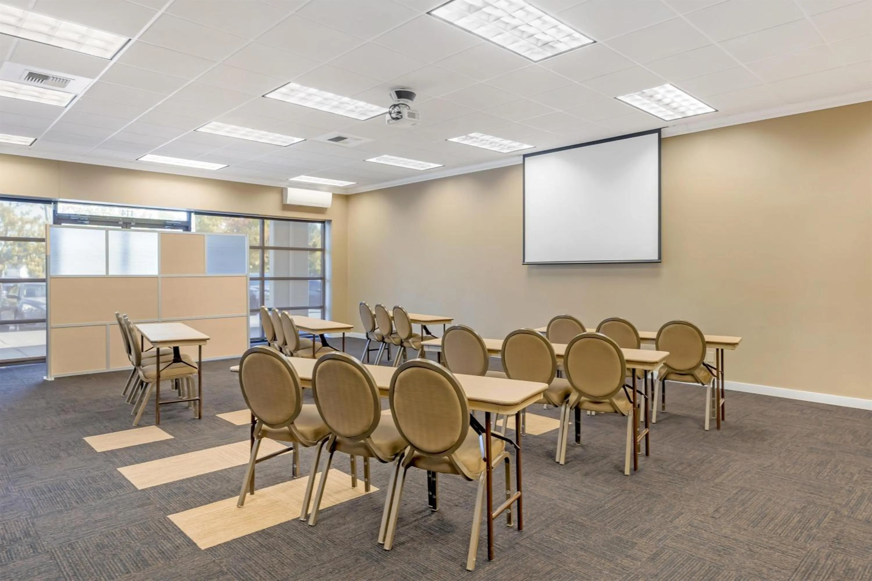 Meeting/conference room in Best Western Plus Plaza by the Green