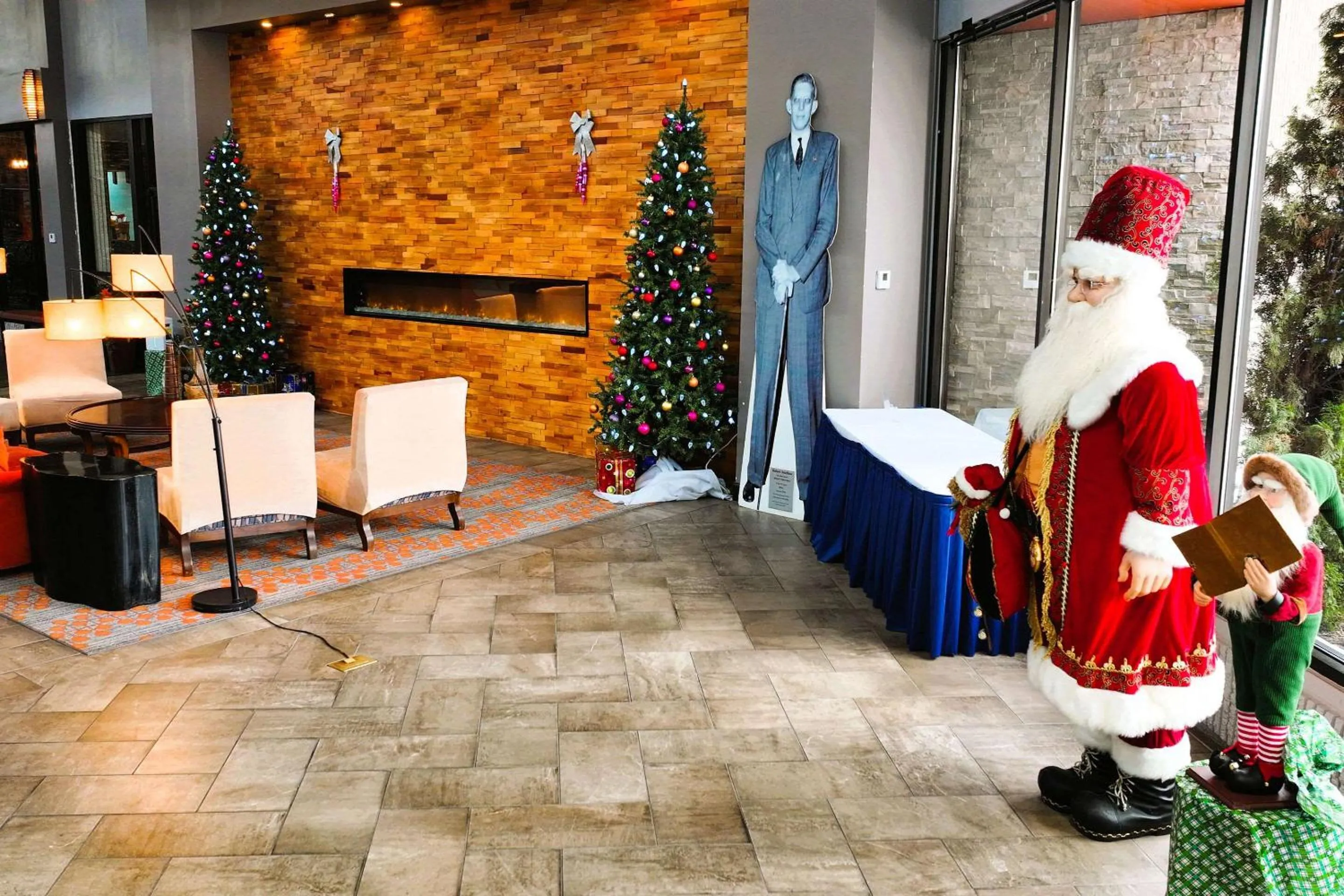 Lobby or reception in Best Western Premier Alton-St Louis