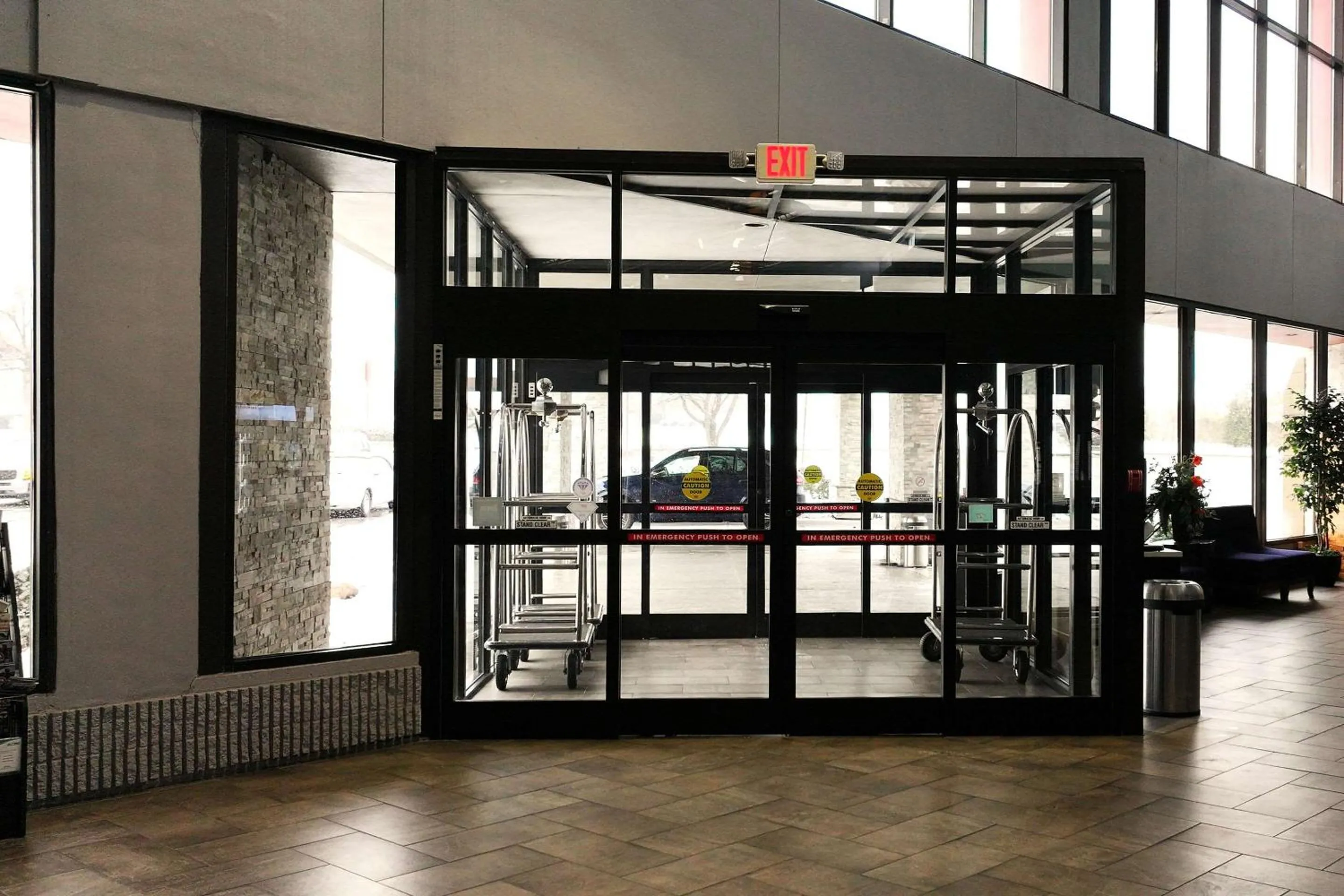 Lobby or reception in Best Western Premier Alton-St Louis