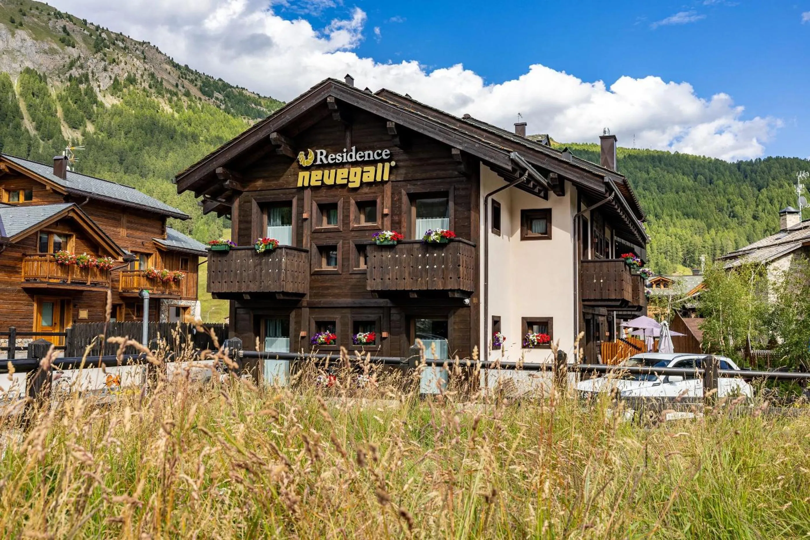 Property building in Residence Nevegall