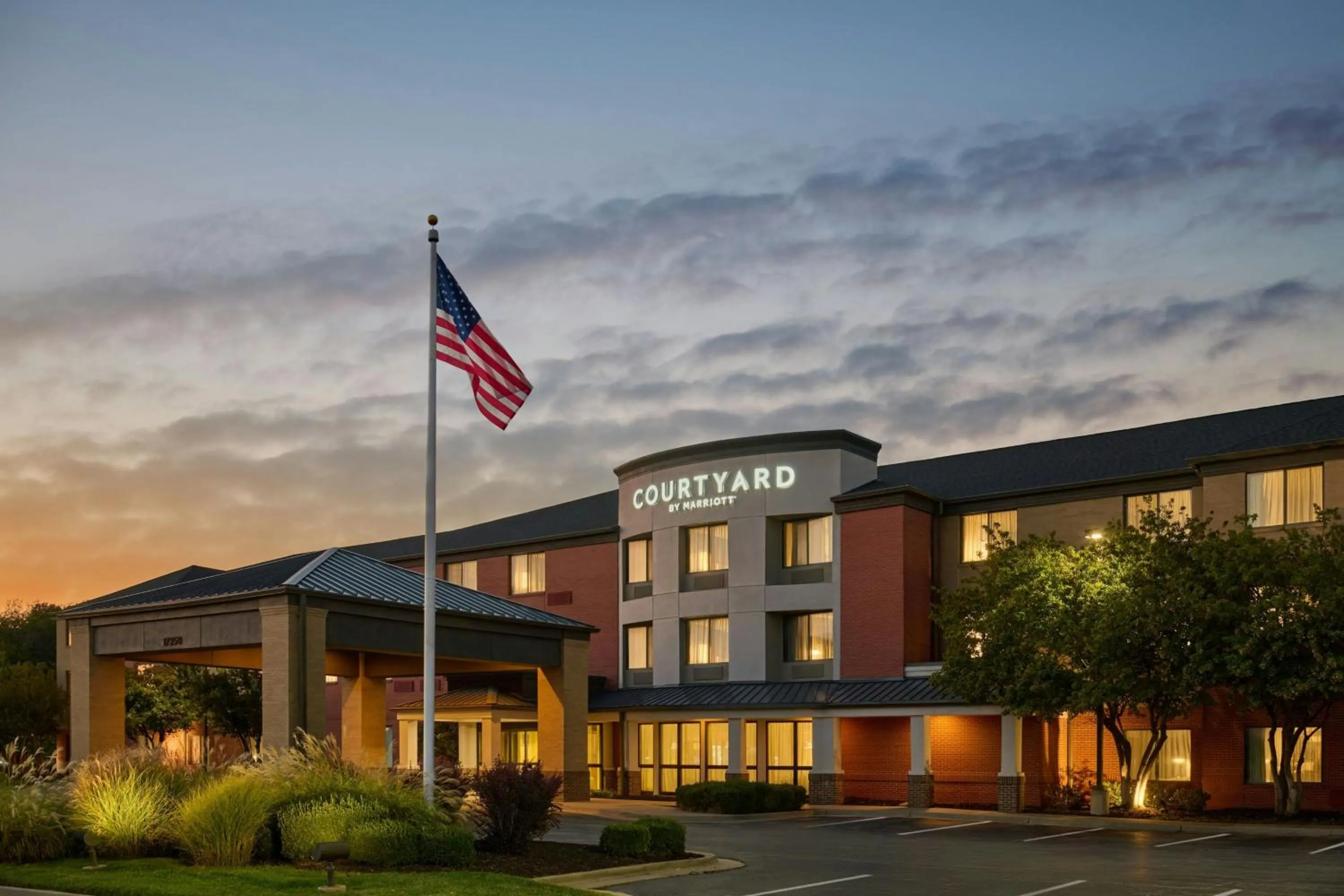Property building in Courtyard by Marriott Kansas City Shawnee