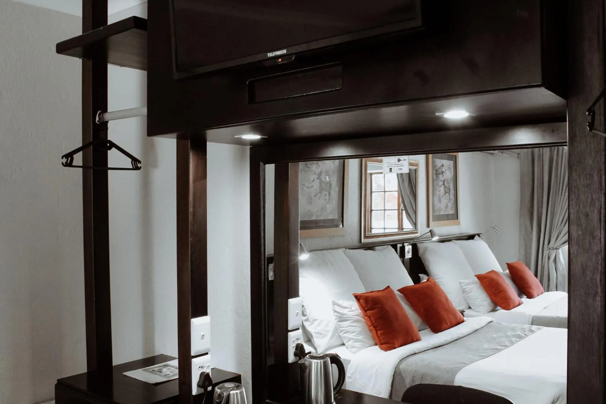 Bedroom, Bed in Nelspruit Lodge