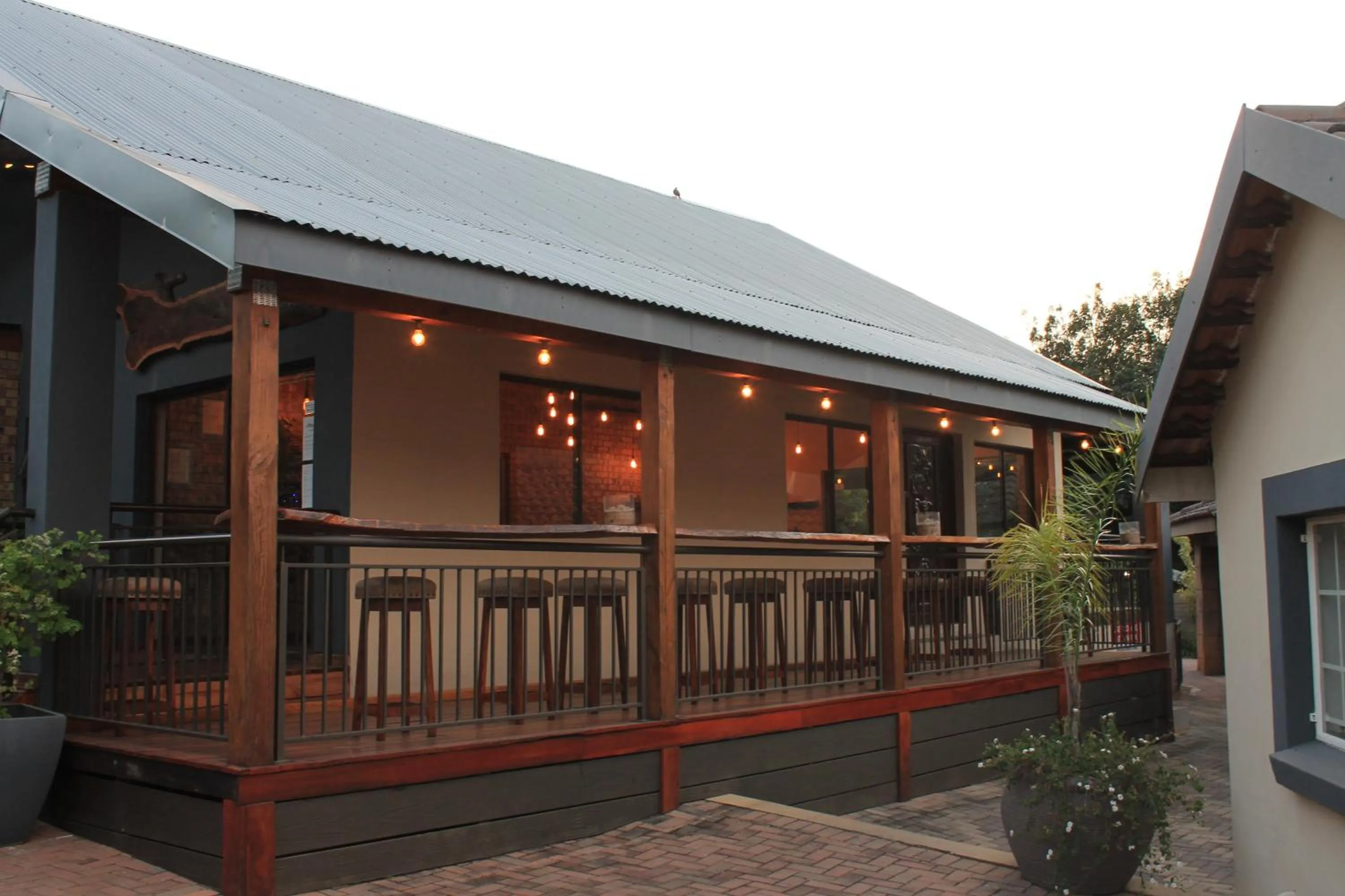 Restaurant/places to eat in Nelspruit Lodge