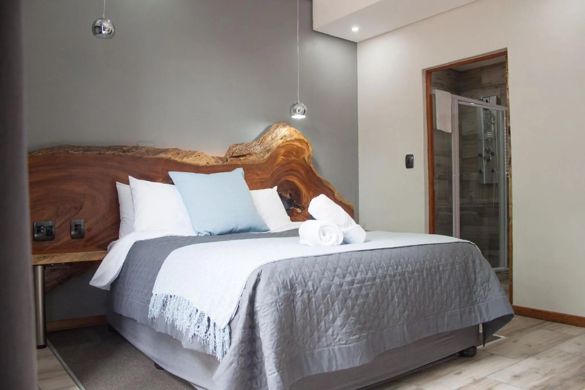 Bedroom, Bed in Nelspruit Lodge