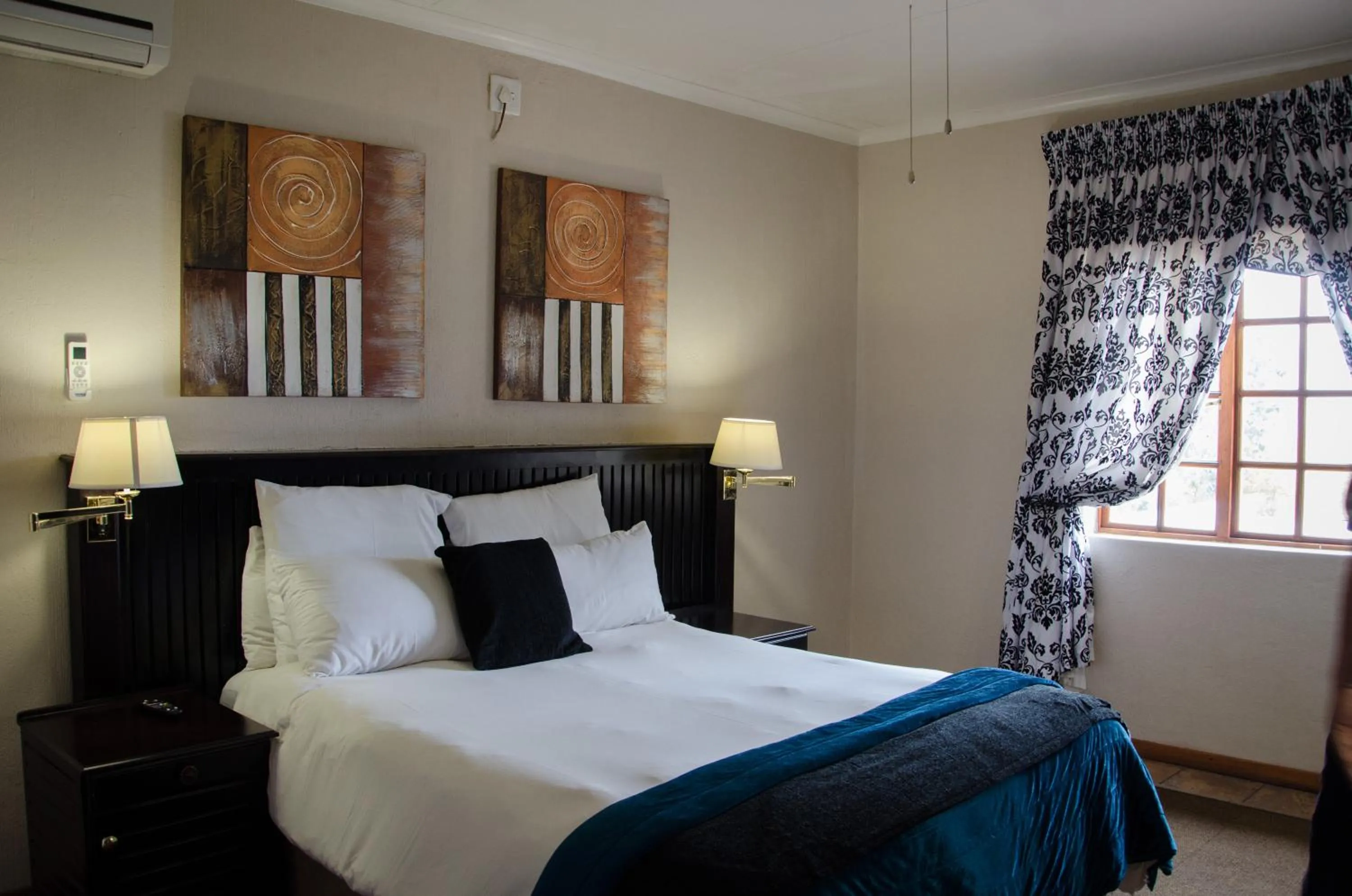 Bed in Nelspruit Lodge