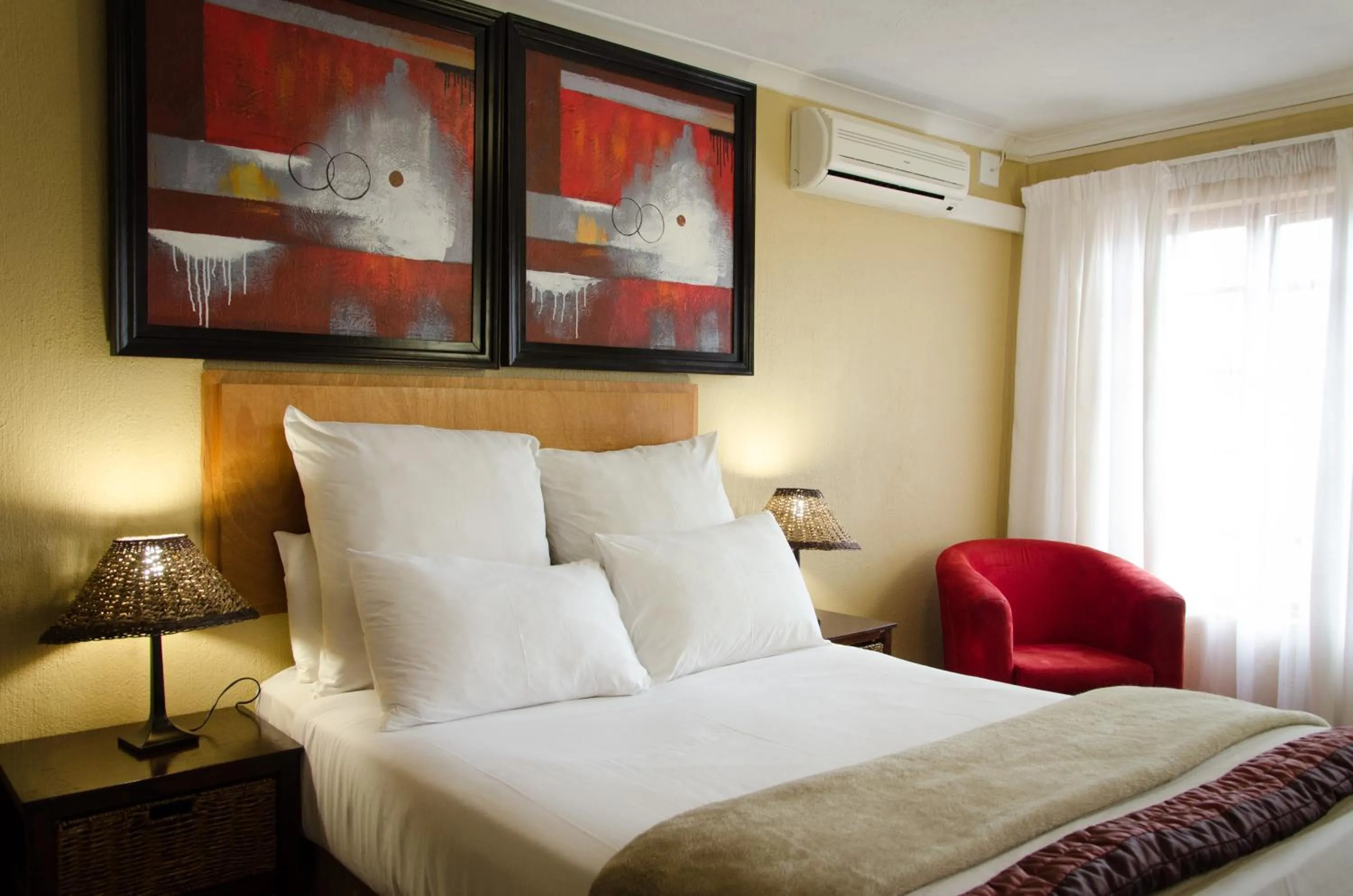 Bed in Nelspruit Lodge