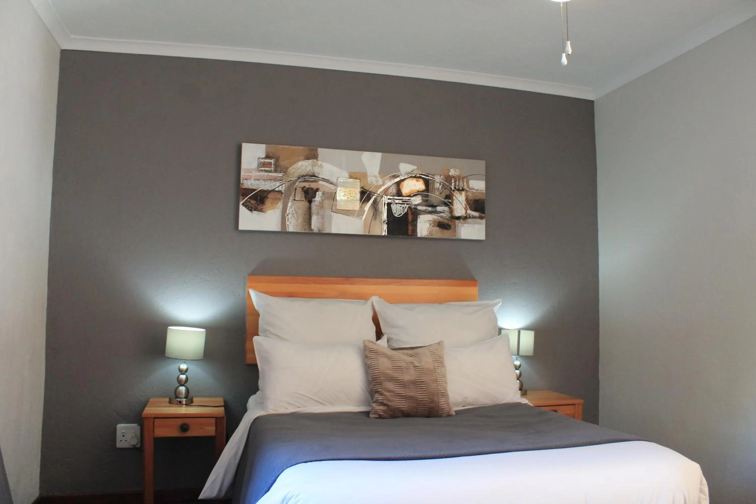 Bedroom, Bed in Nelspruit Lodge