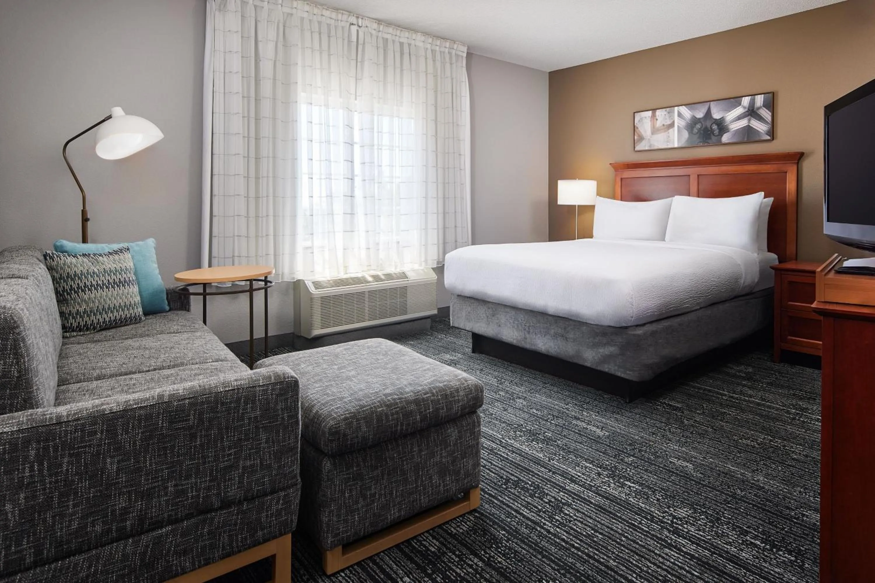 Photo of the whole room, Bed in TownePlace Suites by Marriott Colorado Springs South