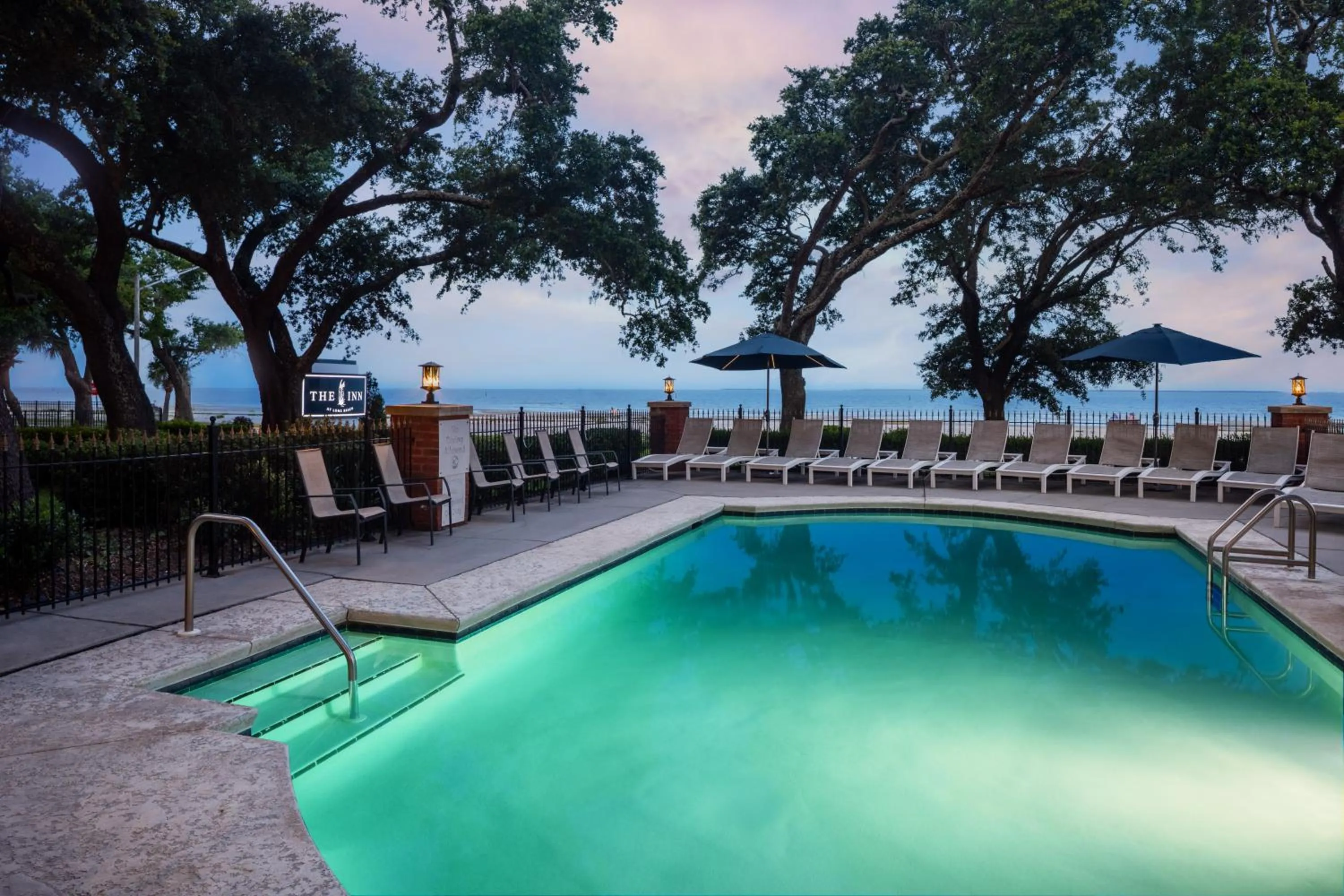 Swimming pool in The Inn at Long Beach