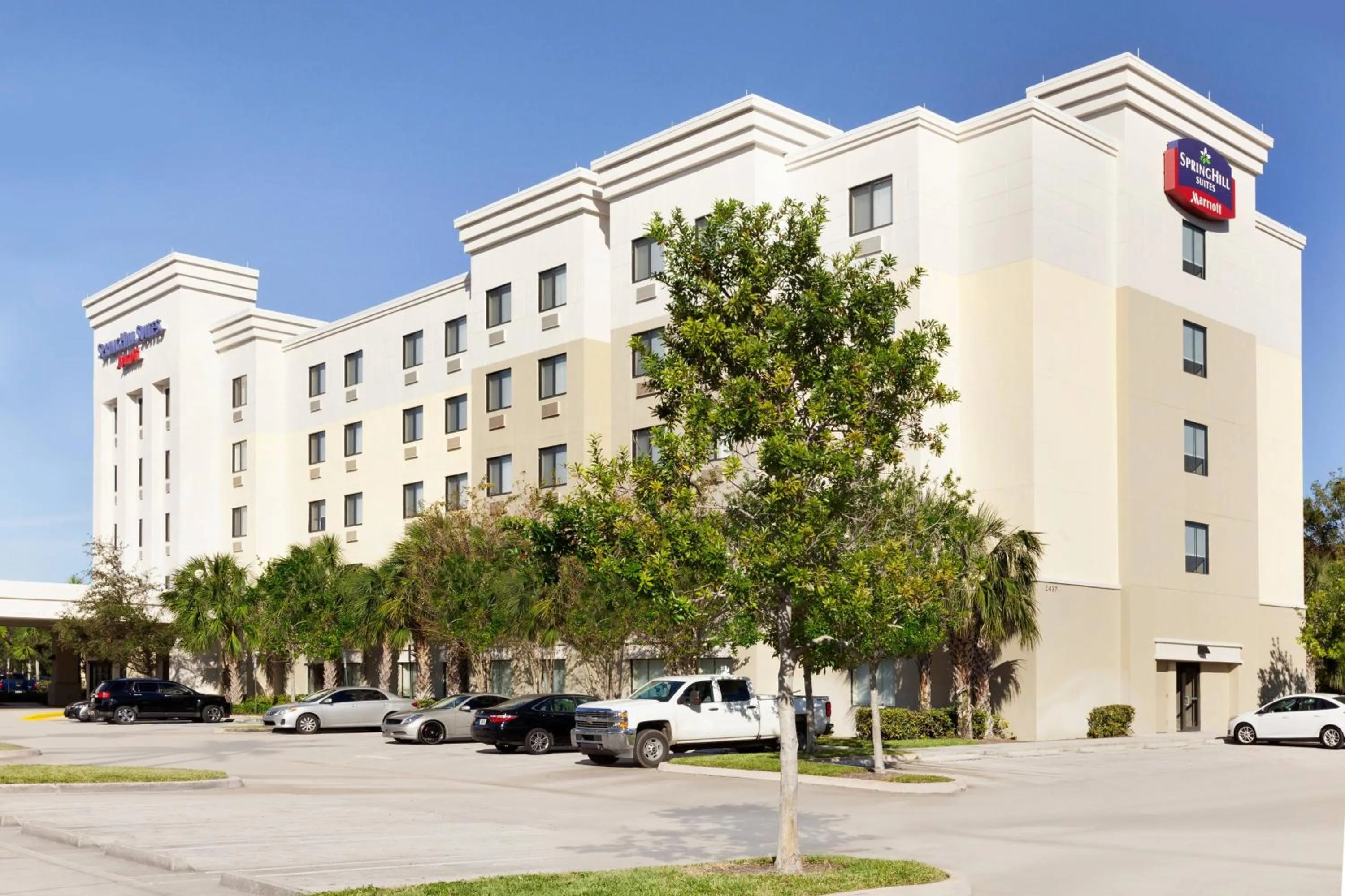 Property building in Springhill Suites by Marriott West Palm Beach I-95