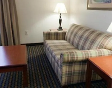 Holiday Inn Express Hotel & Suites Laurinburg by IHG