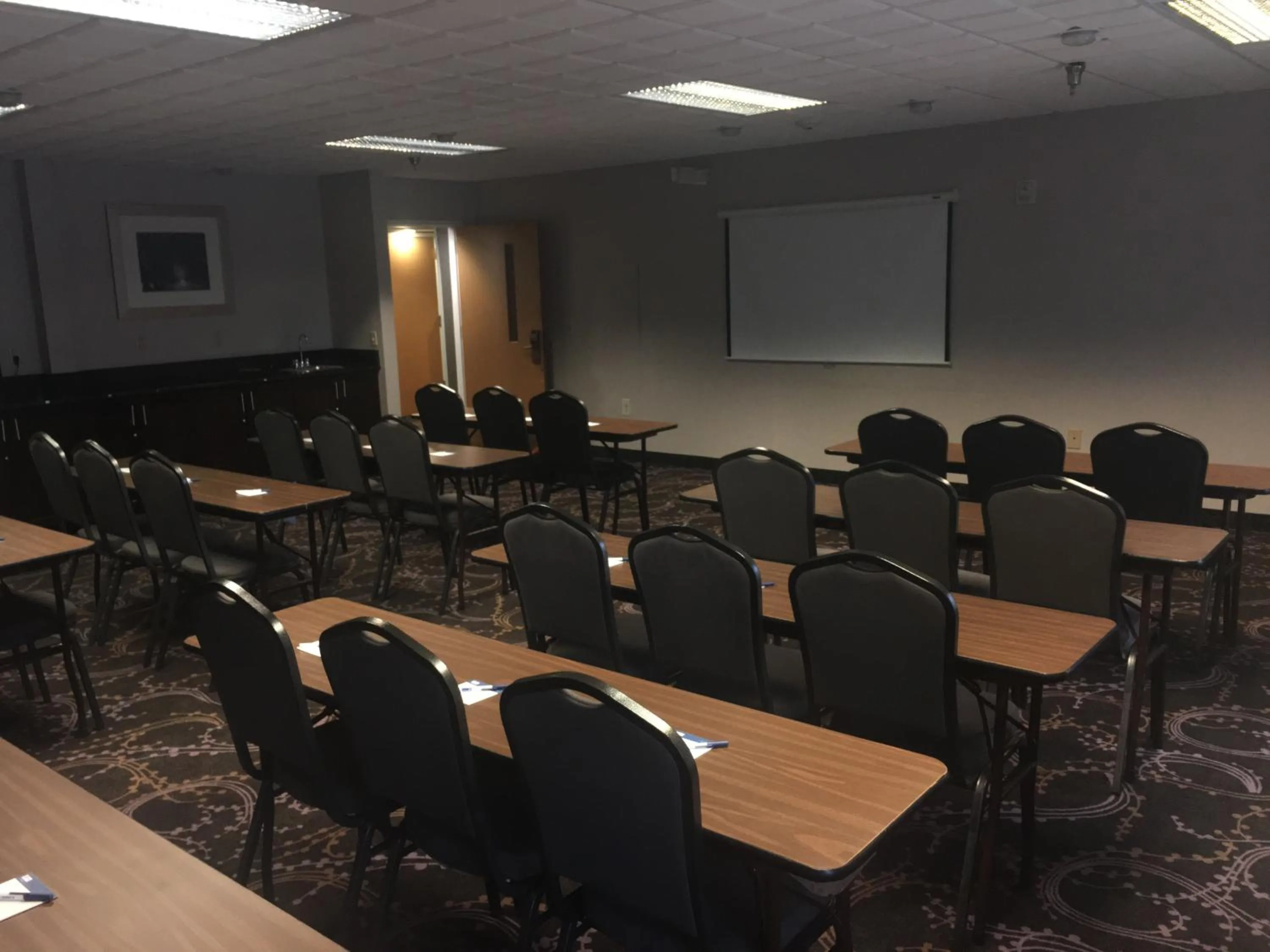 Meeting/conference room in Holiday Inn Express Hotel & Suites Laurinburg by IHG