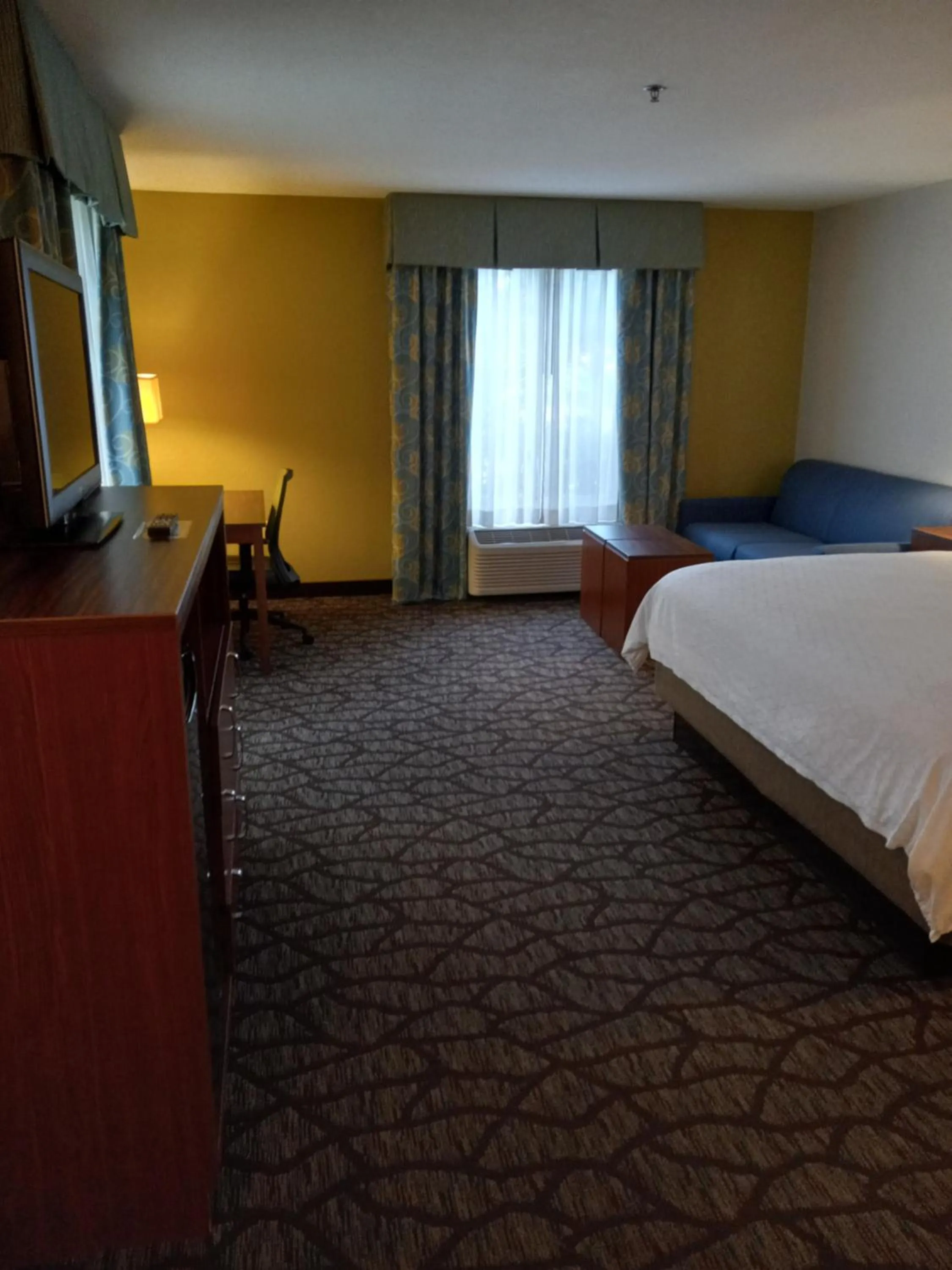 Photo of the whole room, Bed in Holiday Inn Express & Suites Jacksonville South - I-295 by IHG