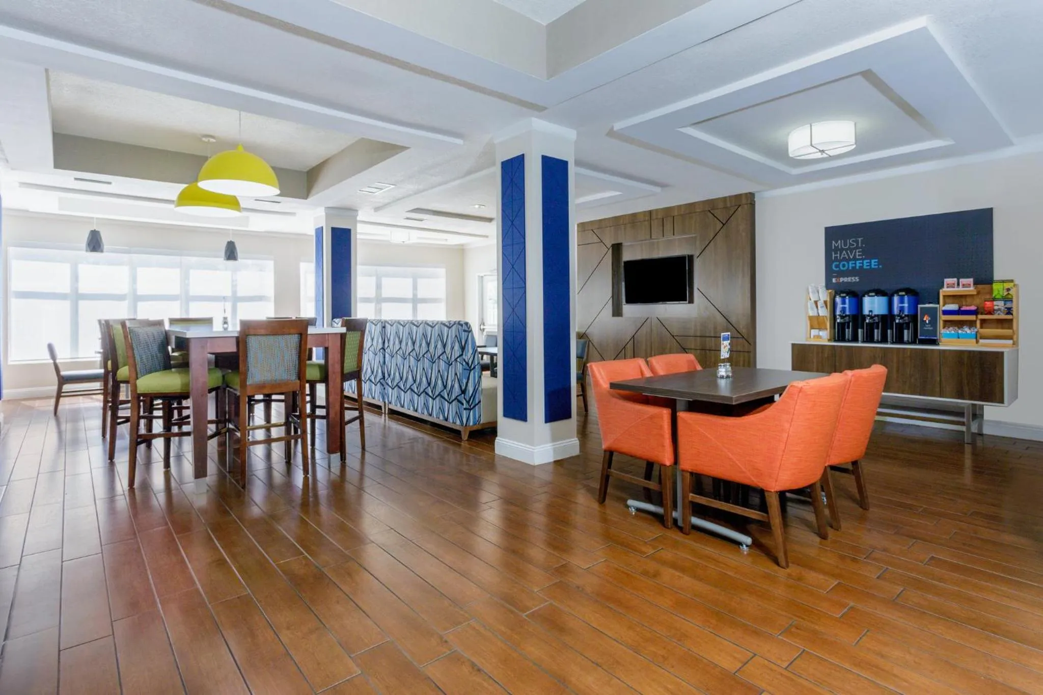 Breakfast in Holiday Inn Express & Suites Jacksonville South - I-295 by IHG