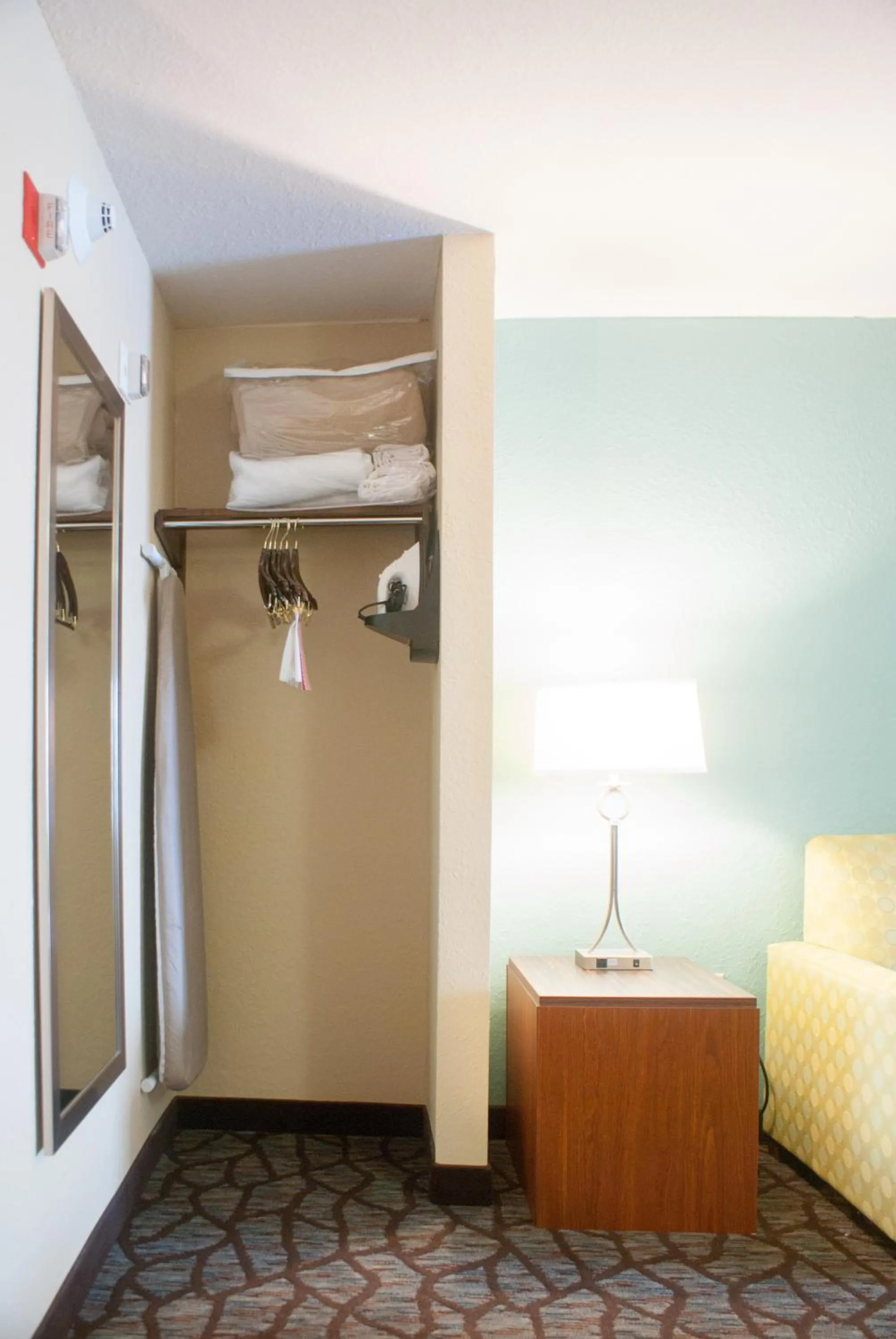 Area and facilities, Bed in Holiday Inn Express & Suites Jacksonville South - I-295 by IHG
