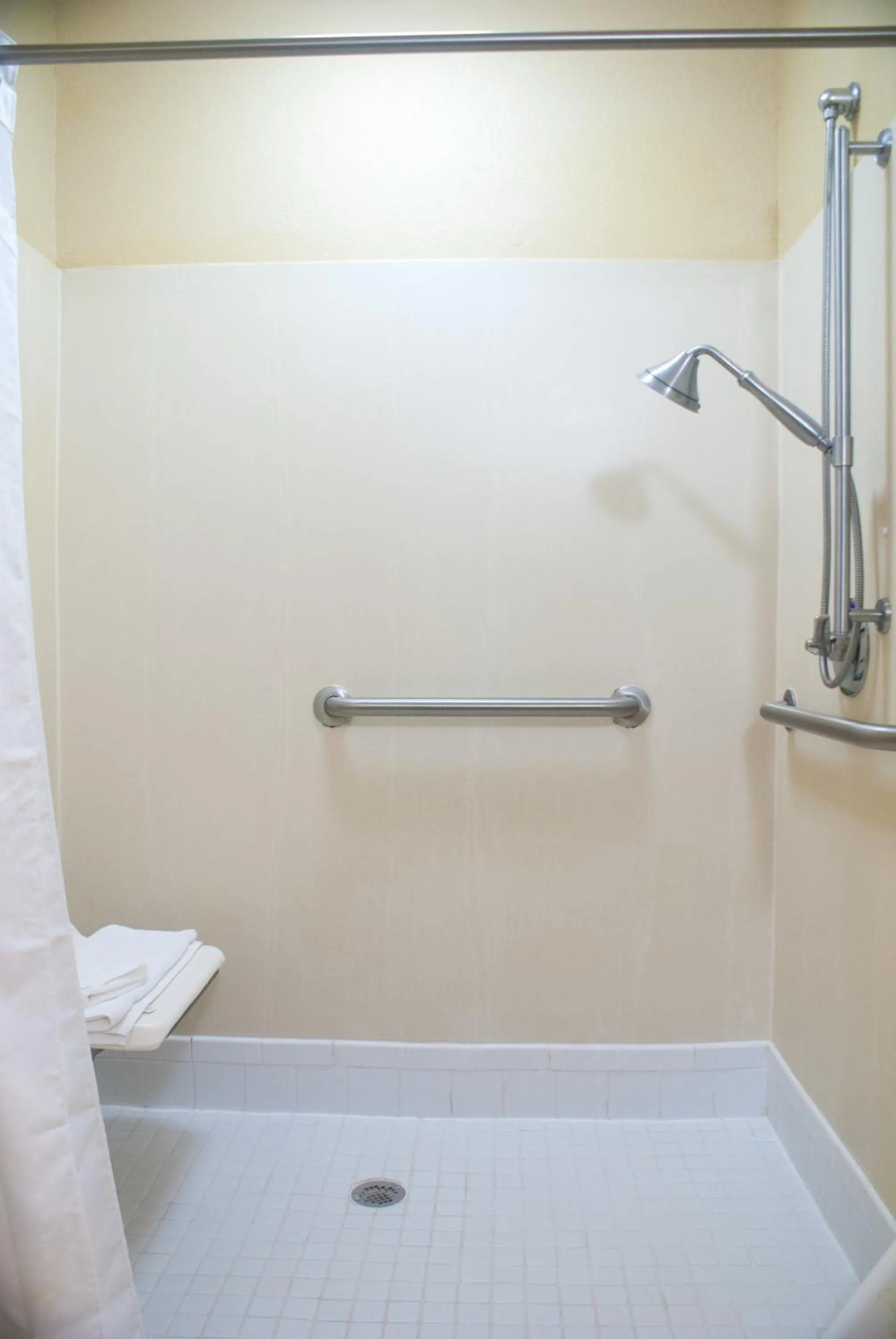 Bathroom in Holiday Inn Express & Suites Jacksonville South - I-295 by IHG