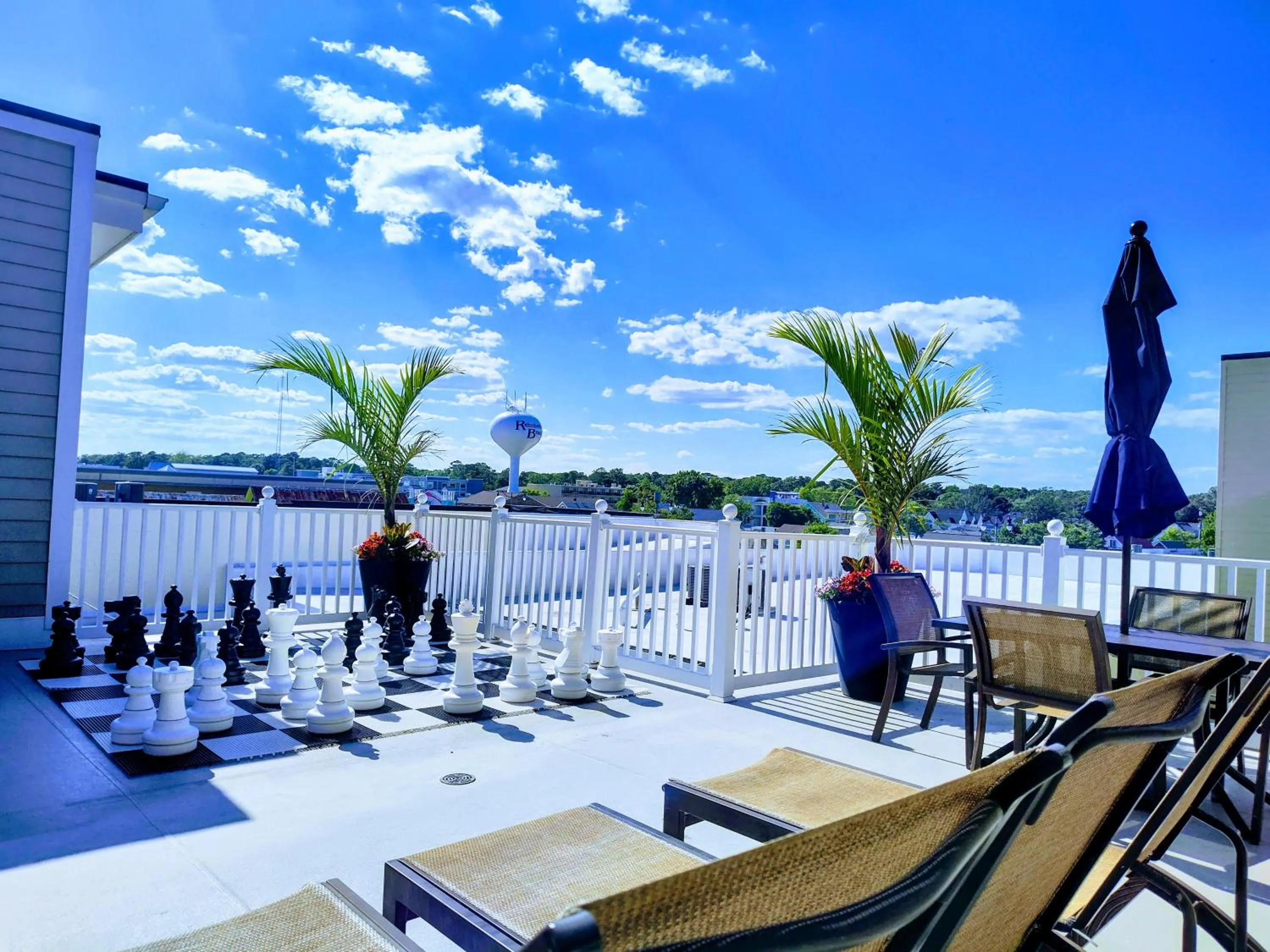 sunbed in Avenue Inn & Spa