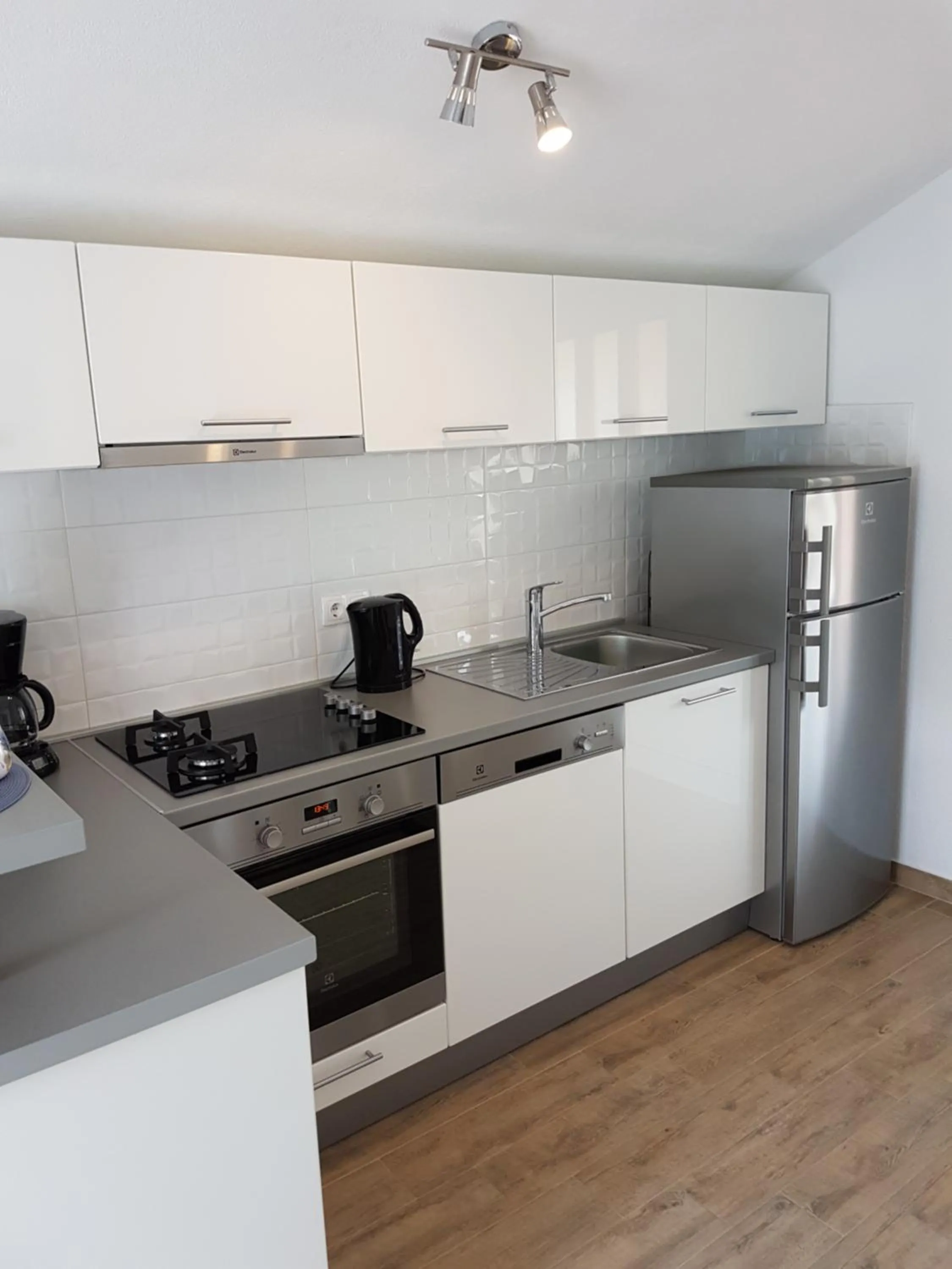 Kitchen or kitchenette in Apartmani Luka & Iva