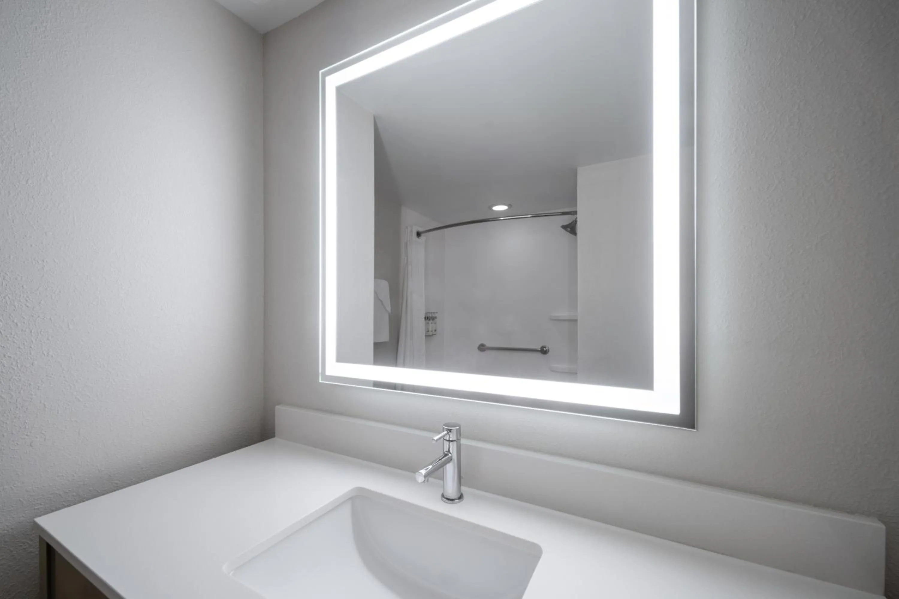 Bathroom in Holiday Inn Express Pembroke by IHG