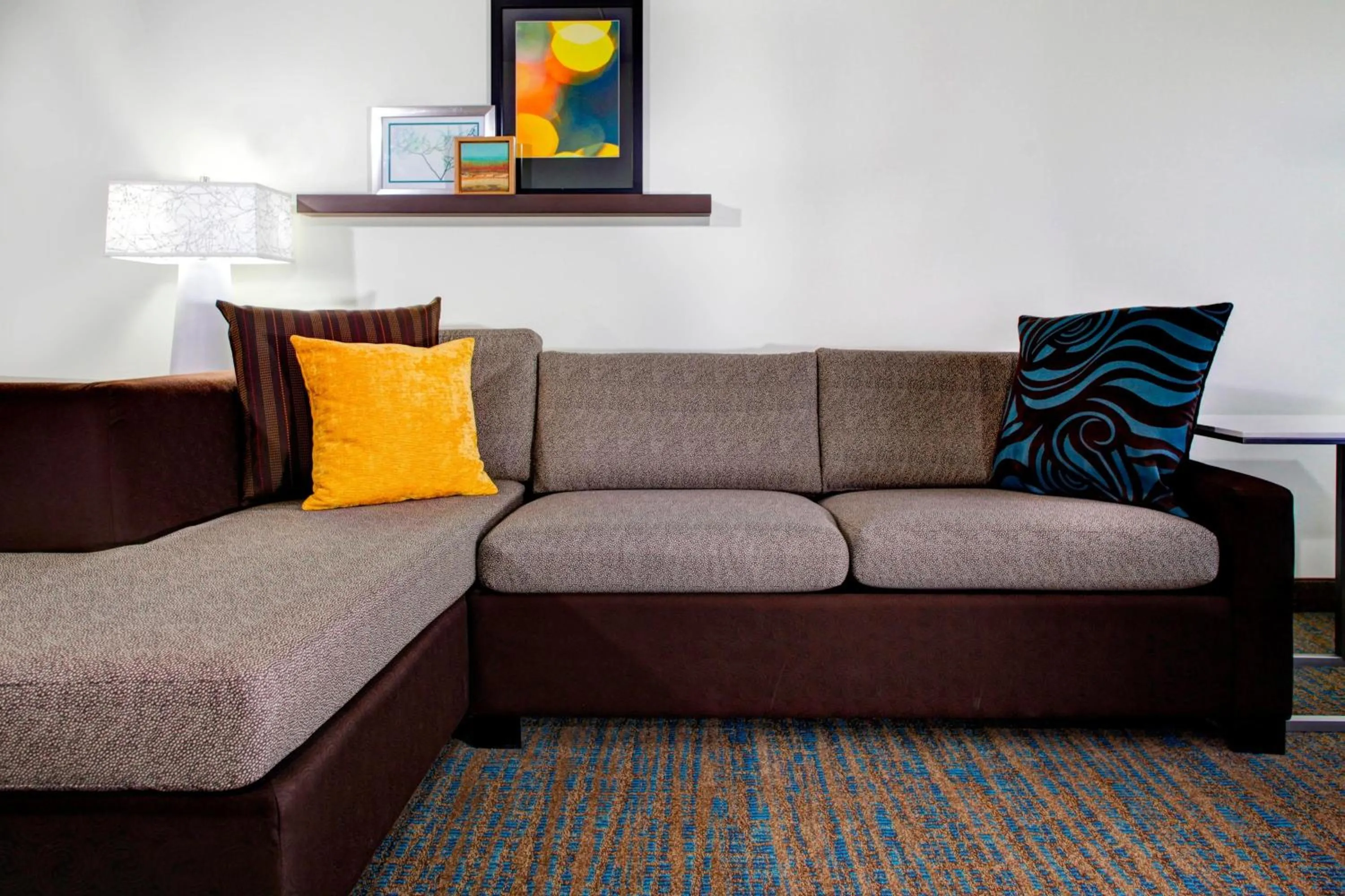 Living room in Residence Inn by Marriott Cleveland Beachwood