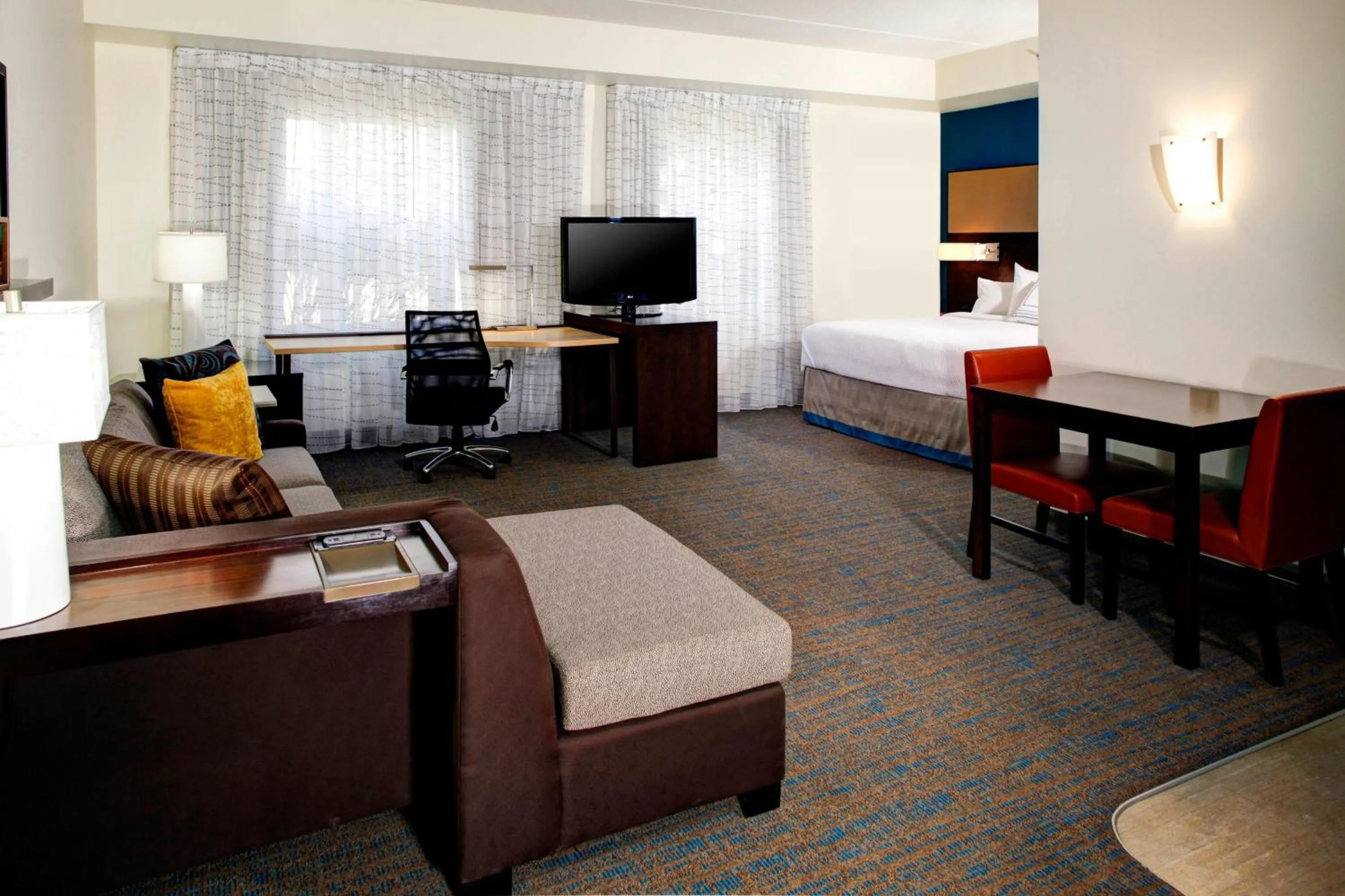 Photo of the whole room, Bed in Residence Inn by Marriott Cleveland Beachwood