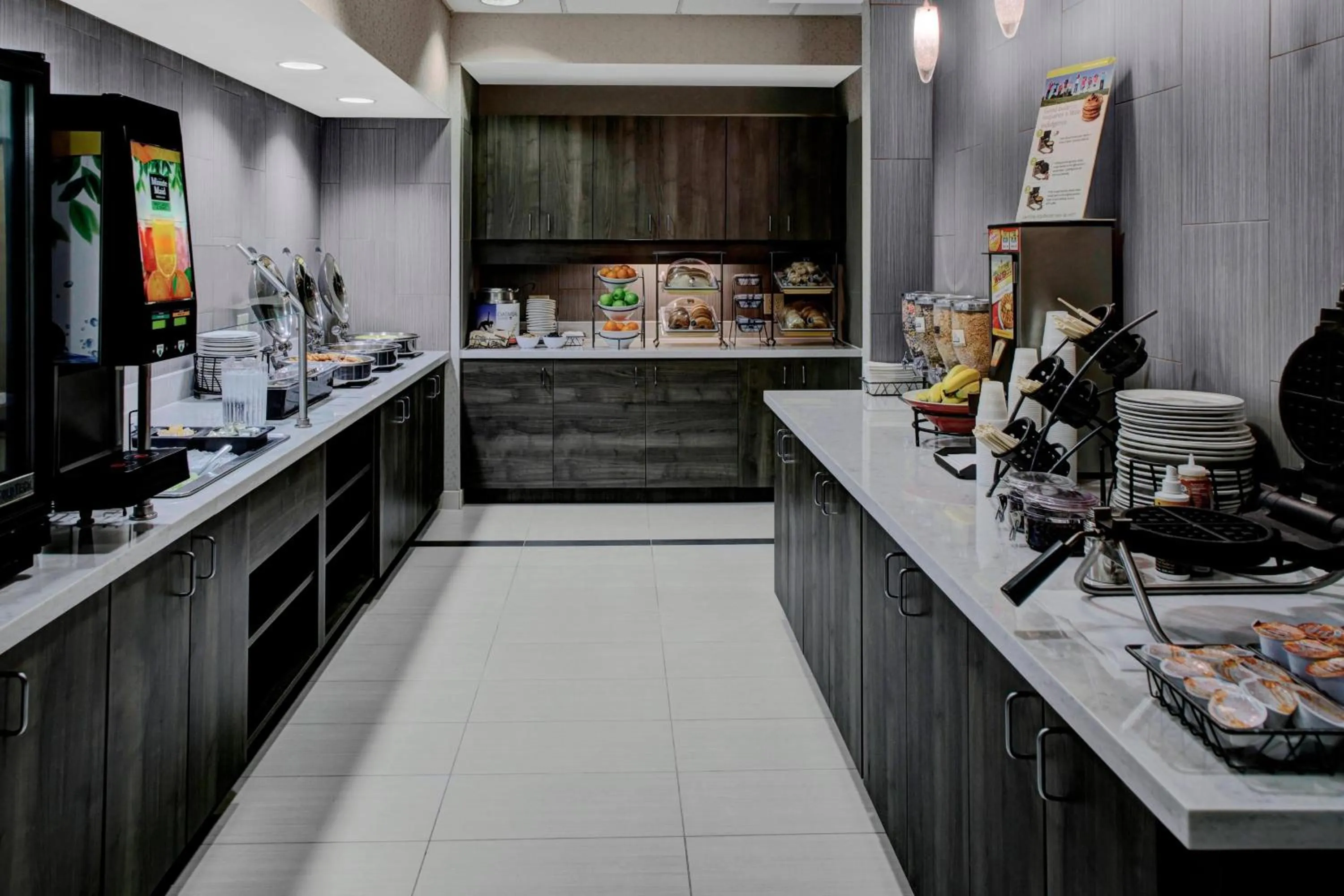 Breakfast in Residence Inn by Marriott Cleveland Beachwood