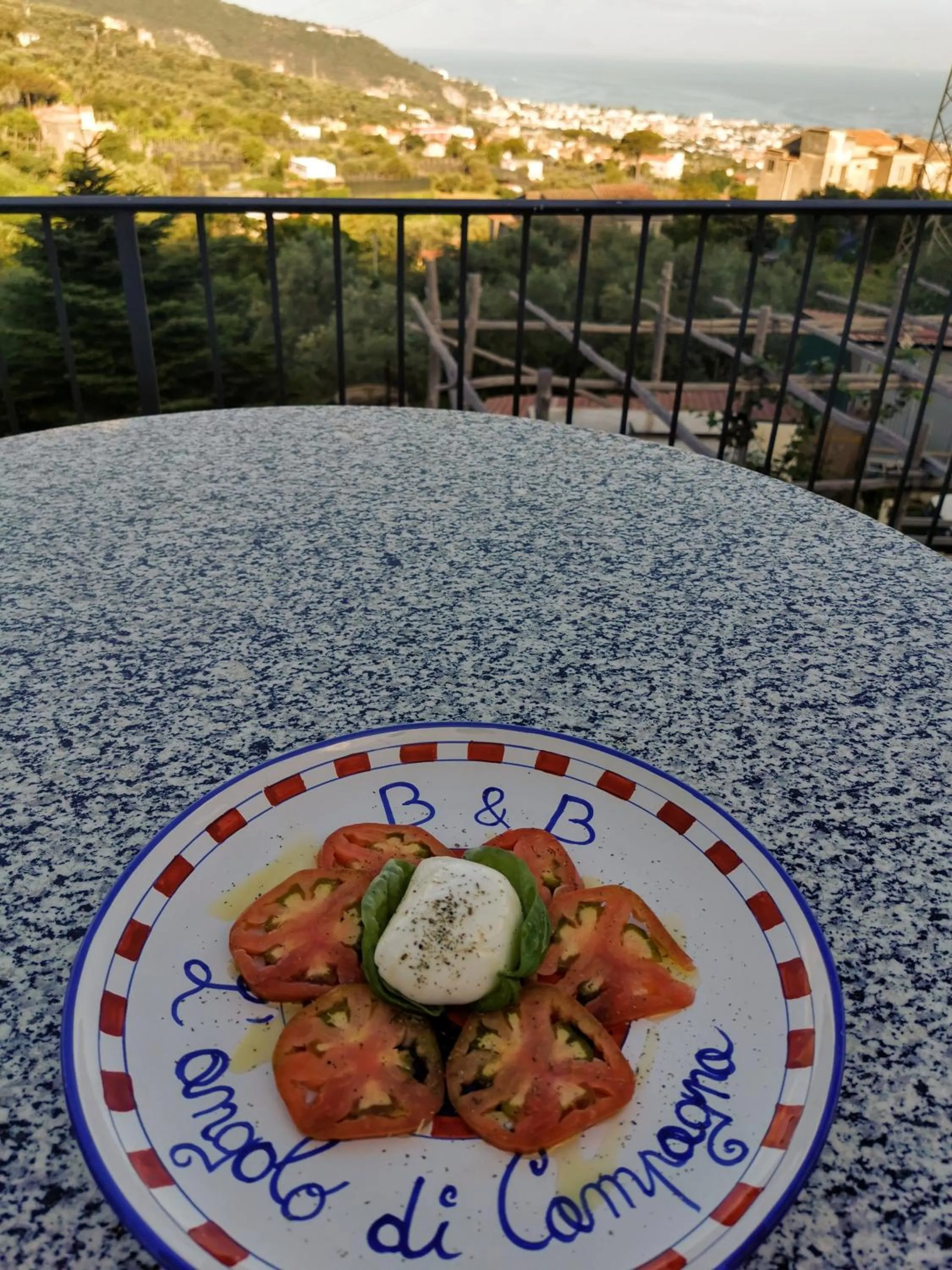 Food and drinks in L'Angolo di Campagna