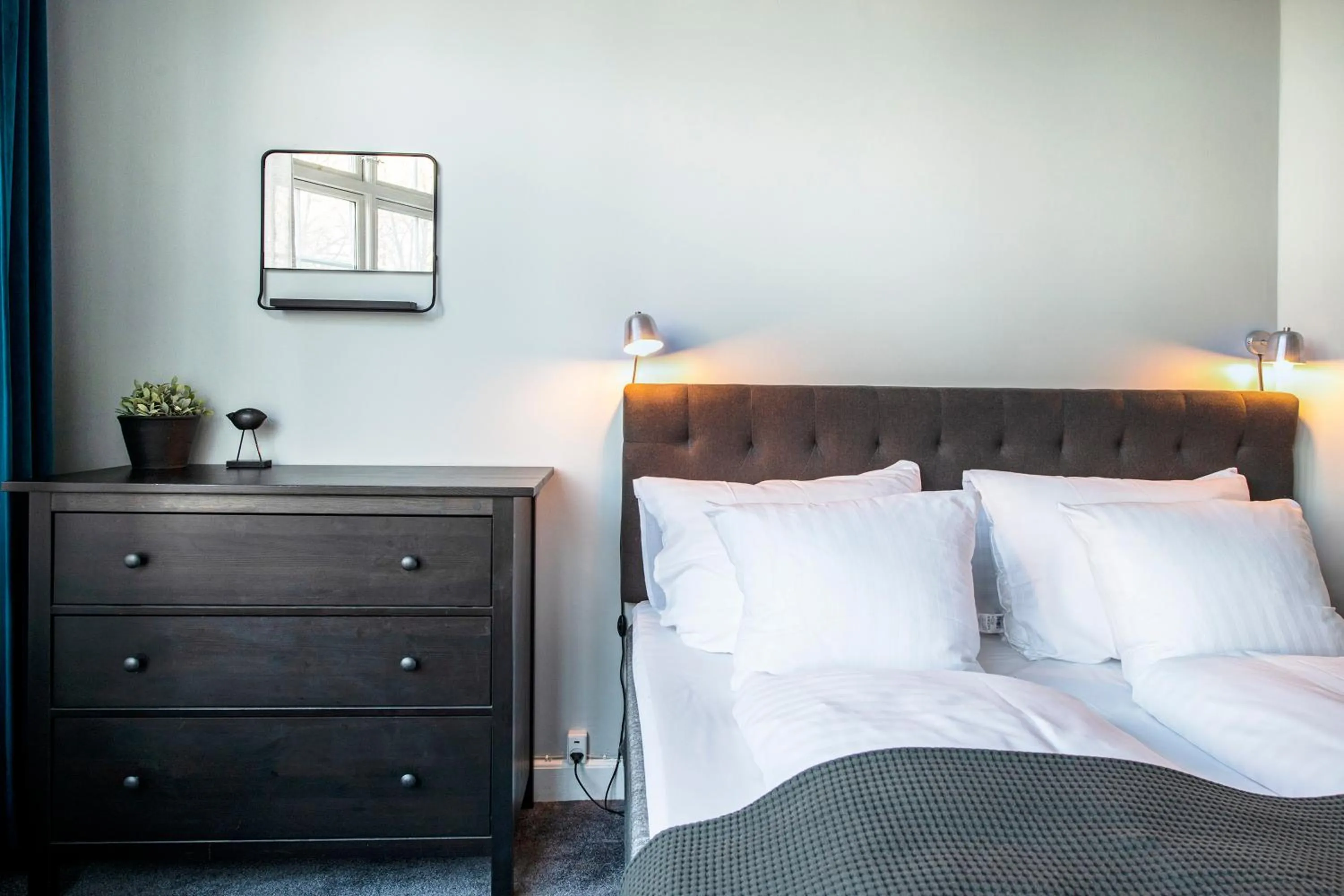 Bedroom, Bed in The Citadel Apartments by Daniel&Jacob's